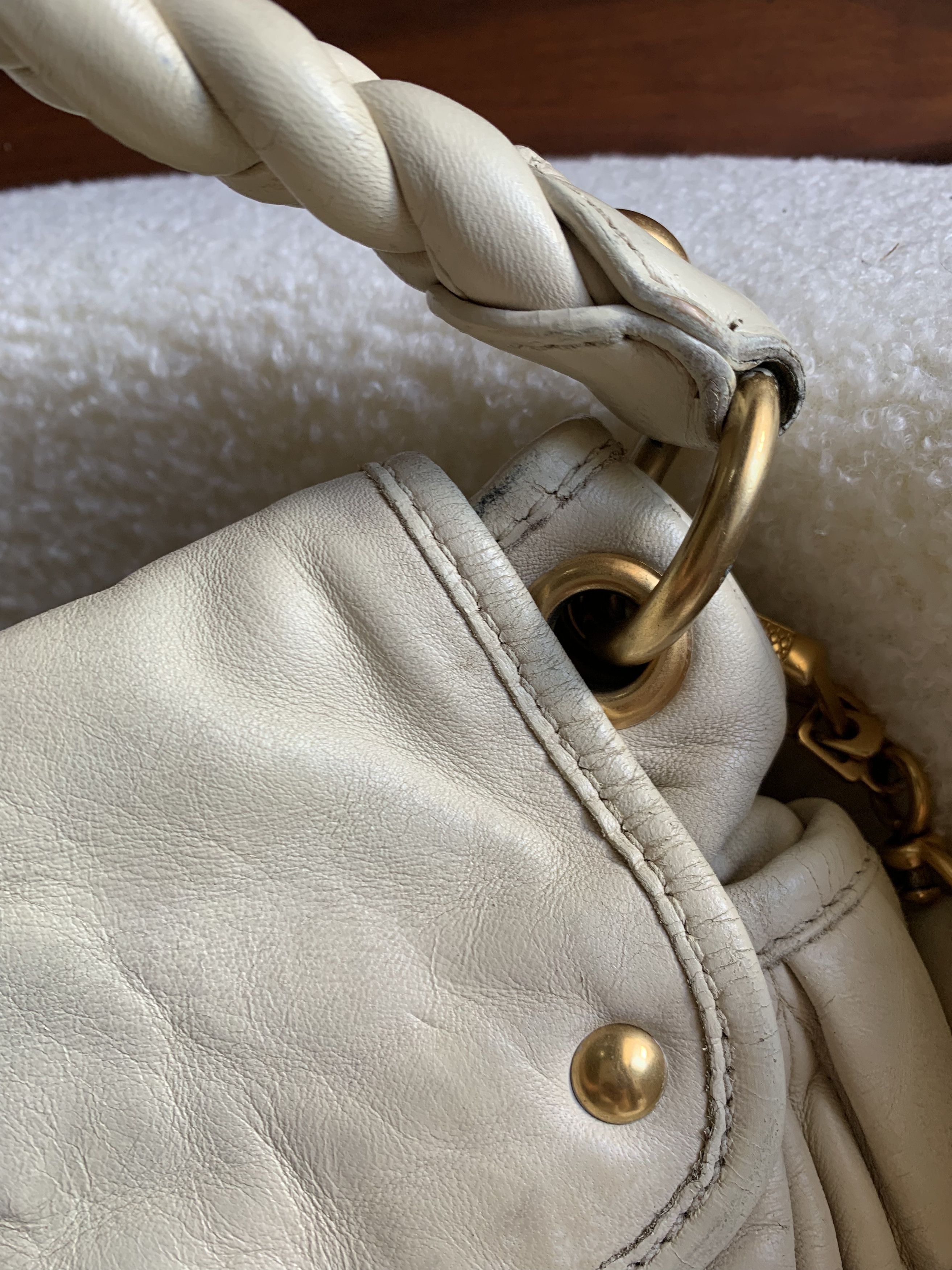 Miu Miu Miu Miu Matelassé Coffer 2 Ways Bag White Size ONE SIZE - 7 Thumbnail