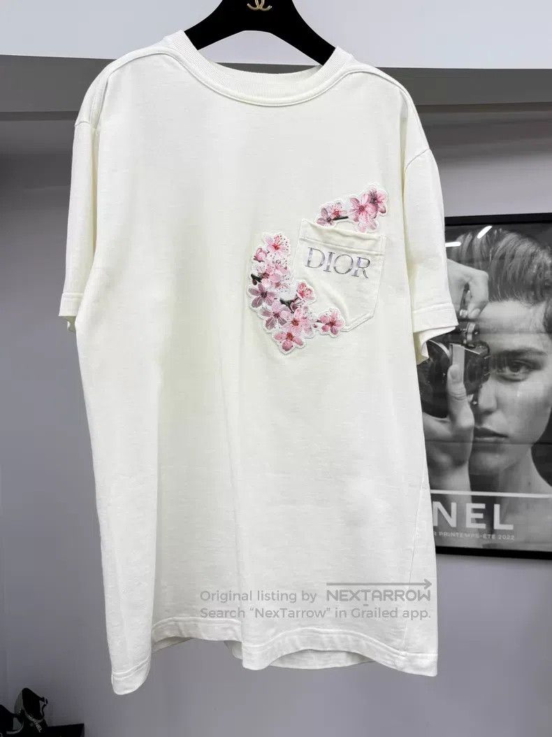 Dior Dior White embroidered flower short-sleeved T-shirt Size US L / EU 52-54 / 3 - 1 Thumbnail