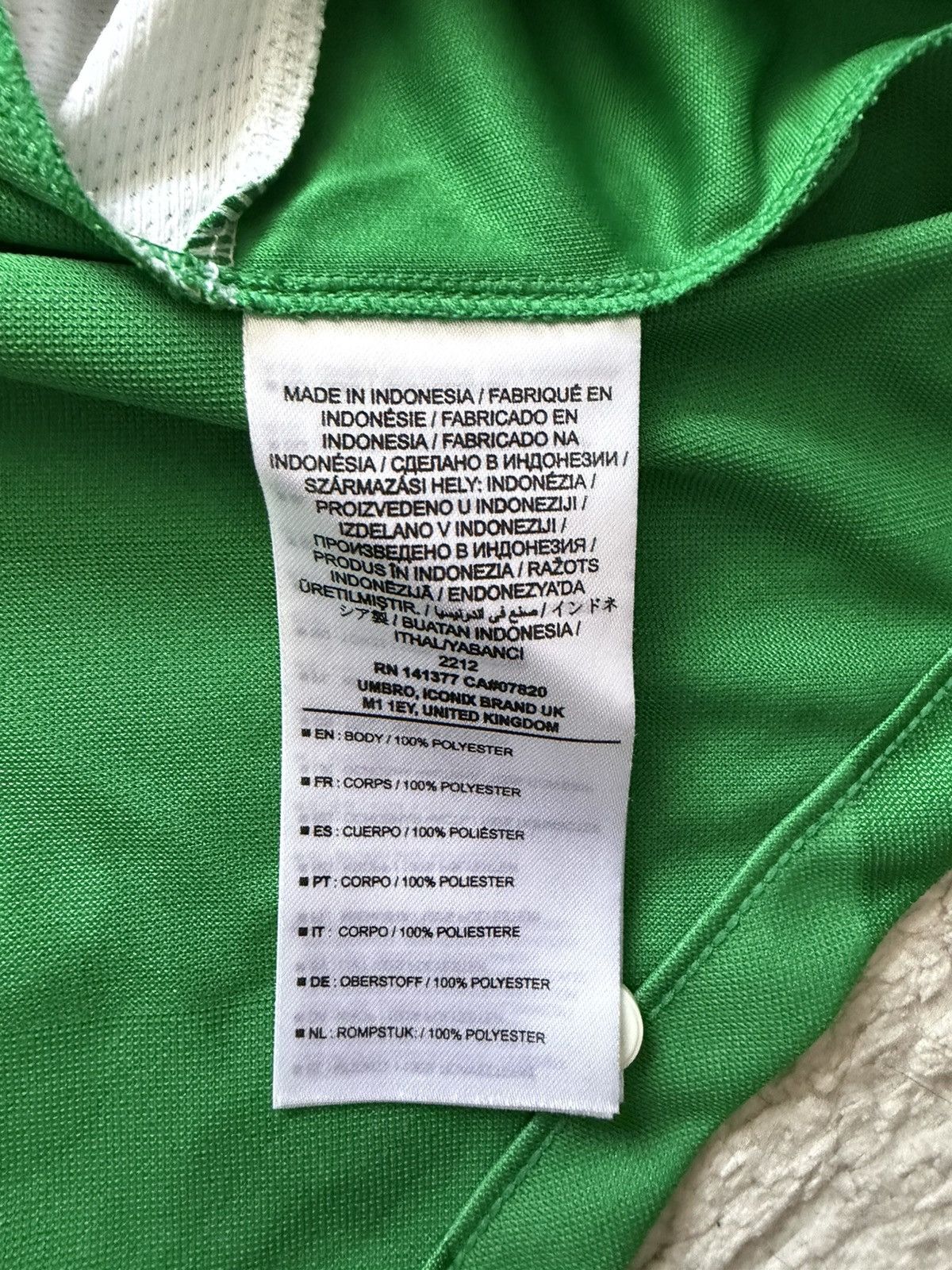 Umbro Ireland national football team UMBRO Size US L / EU 52-54 / 3 - 8 Thumbnail