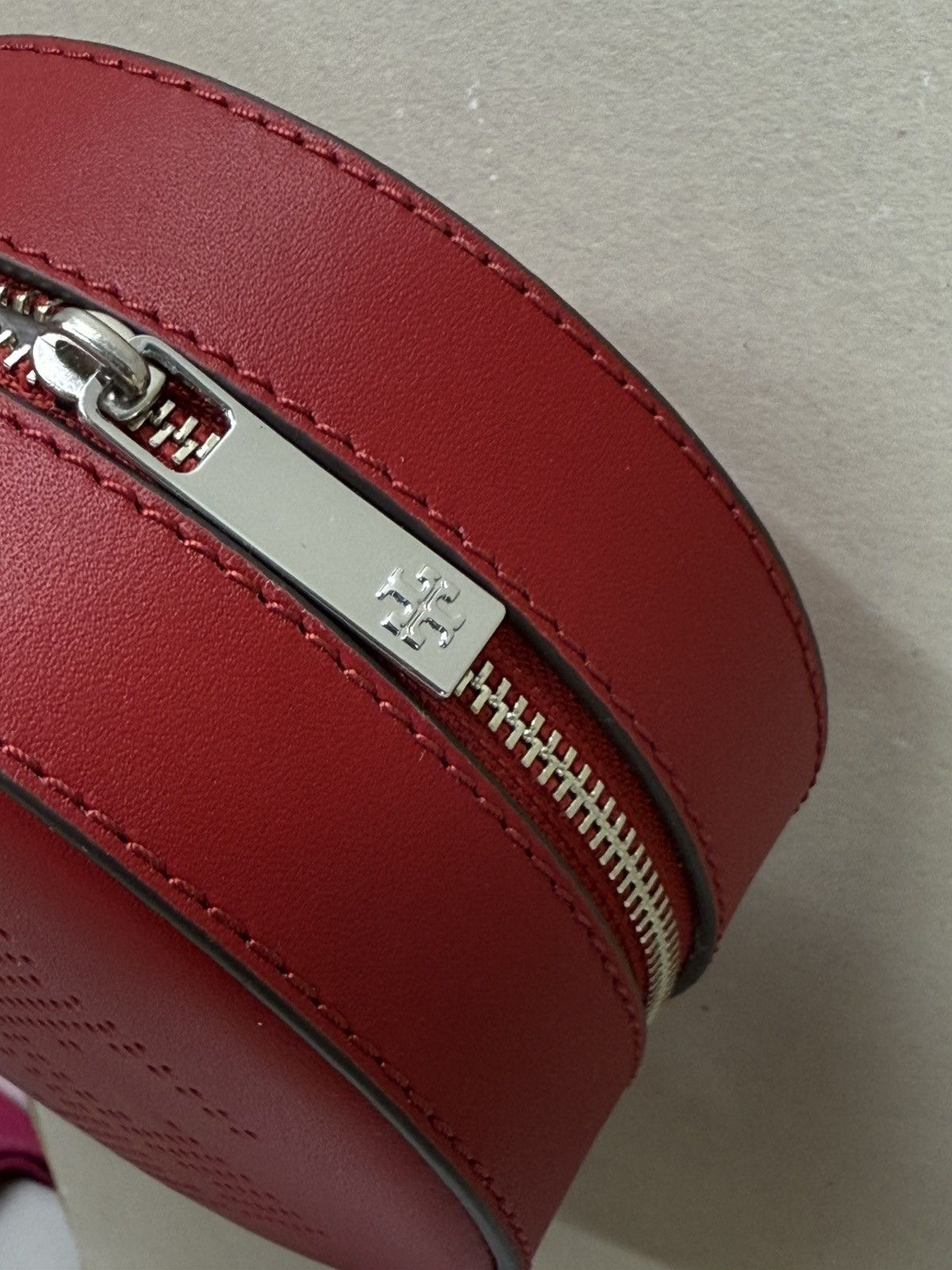 Tory Burch (new+tag) Tory Burch cosmetic case leather travel pouch kit Size ONE SIZE - 8 Thumbnail
