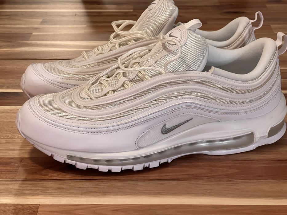 triple white air max 97 on feet