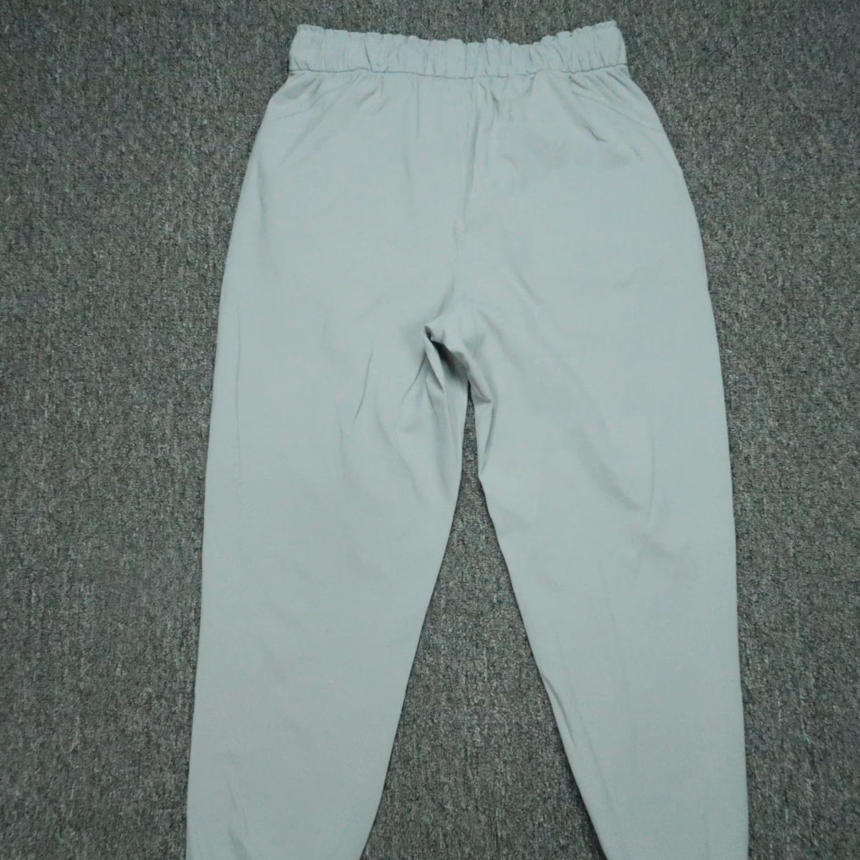 Lululemon Lululemon Pants Womens 10 Gray Jogger Pockets Drawstring Regular Inseam 28 in Tee? Size 32" / US 10 / IT 46 - 4 Thumbnail