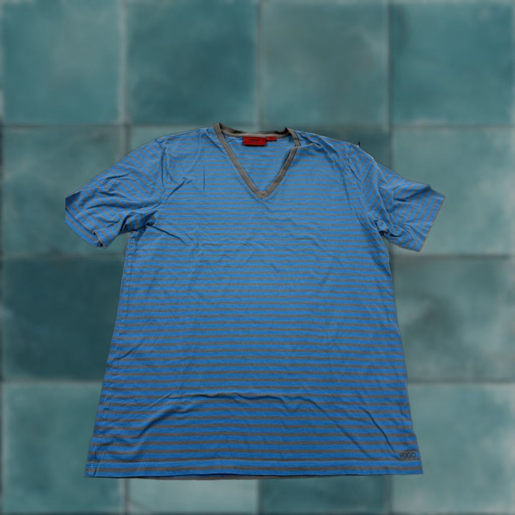 Hugo Boss HUGO BOSS Shirt Mens 2XL Blue Striped V-Neck Cotton Tee Casual Lightweight Shirts Mens 2XL Blue Striped V-Neck Tee Size US XXL / EU 58 / 5 - 1 Thumbnail