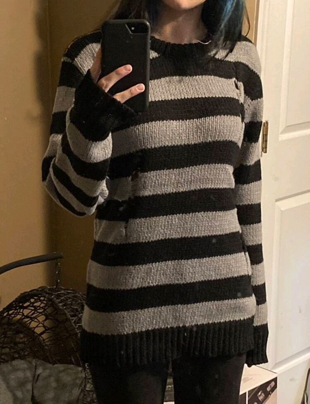 Japanese Brand × Vintage Striped Ripped Distressed Drop Shoulder Sweater Unisex Size US M / EU 48-50 / 2 - 4 Thumbnail