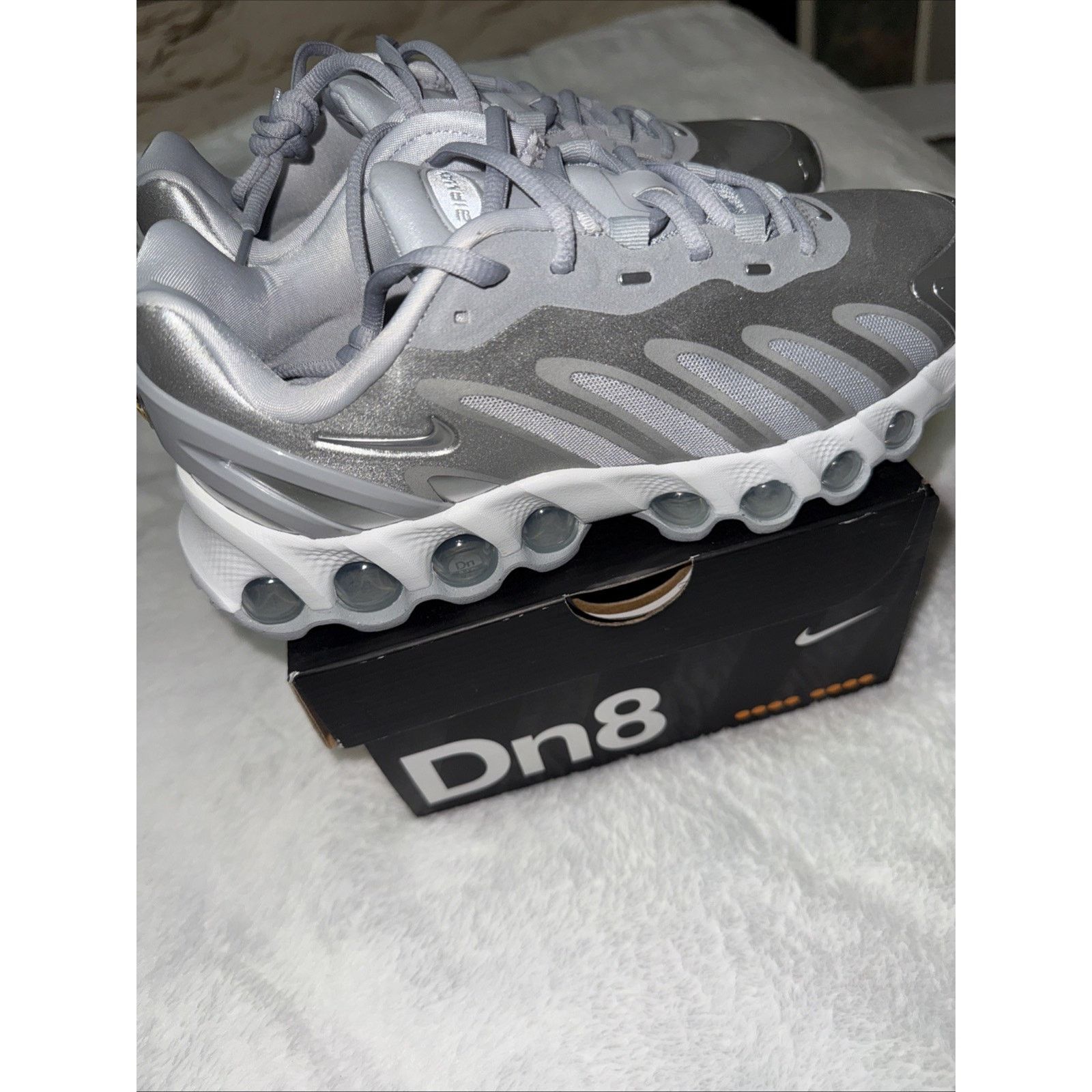 Nike Nike AirMax GN8 Size 5y (GS) Wolf grey/Metallic Silver Size US 5 / EU 37 - 5 Thumbnail