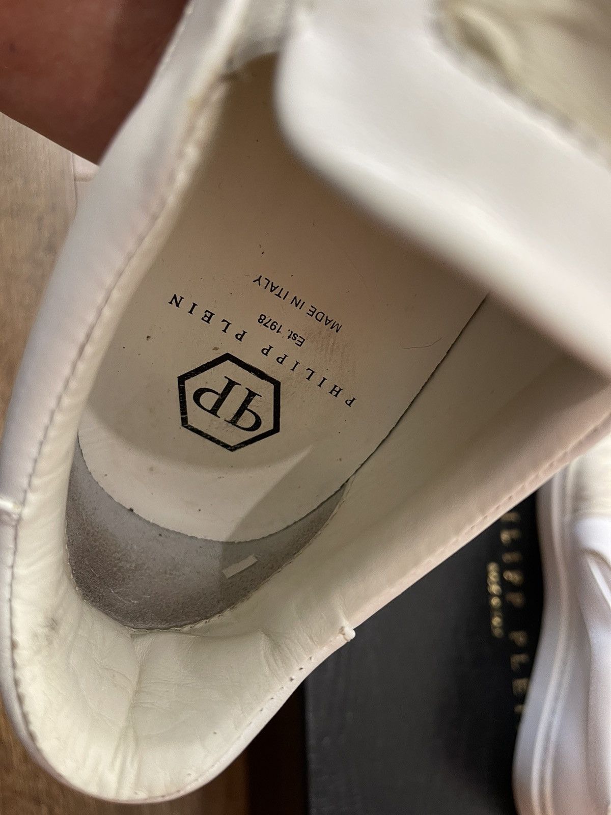 Philipp Plein Philipp Plein Skull Slip-On Sneakers EU38 White Size US 7 / IT 37 - 6 Thumbnail