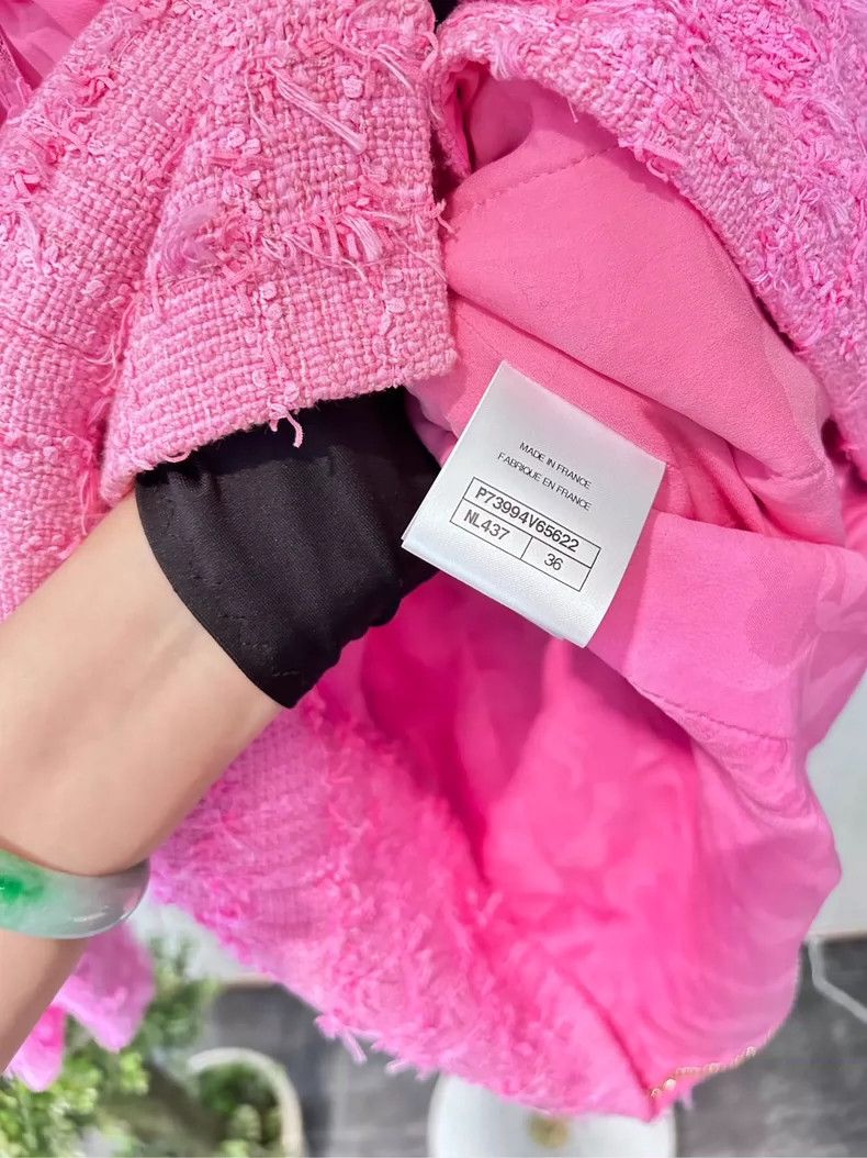 Chanel Chanel 23c early spring vacation pink round neck tweed loo Size XS / US 0-2 / IT 36-38 - 4 Thumbnail