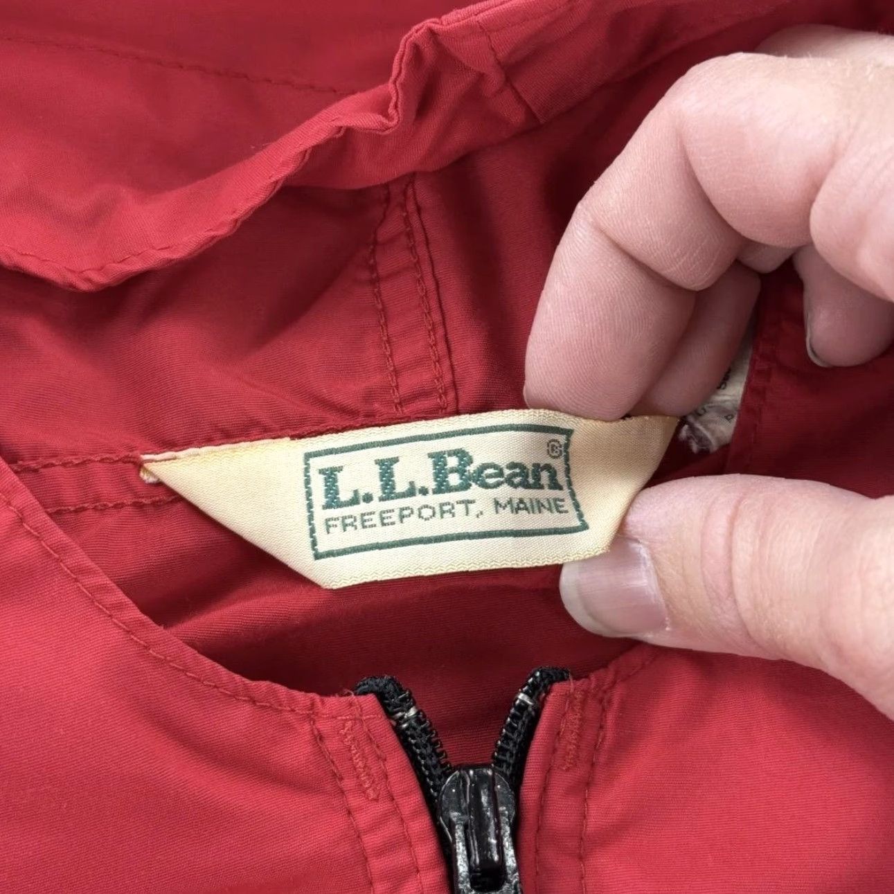 Vintage Vintage L.L. Bean Jacket Womens L Red Nylon Anorak 1/2 Zip Hooded Pullover Jacket, Casual, Travel, Outdoor, 90s, Vintage Boys? Size L / US 10 / IT 46 - 4 Thumbnail