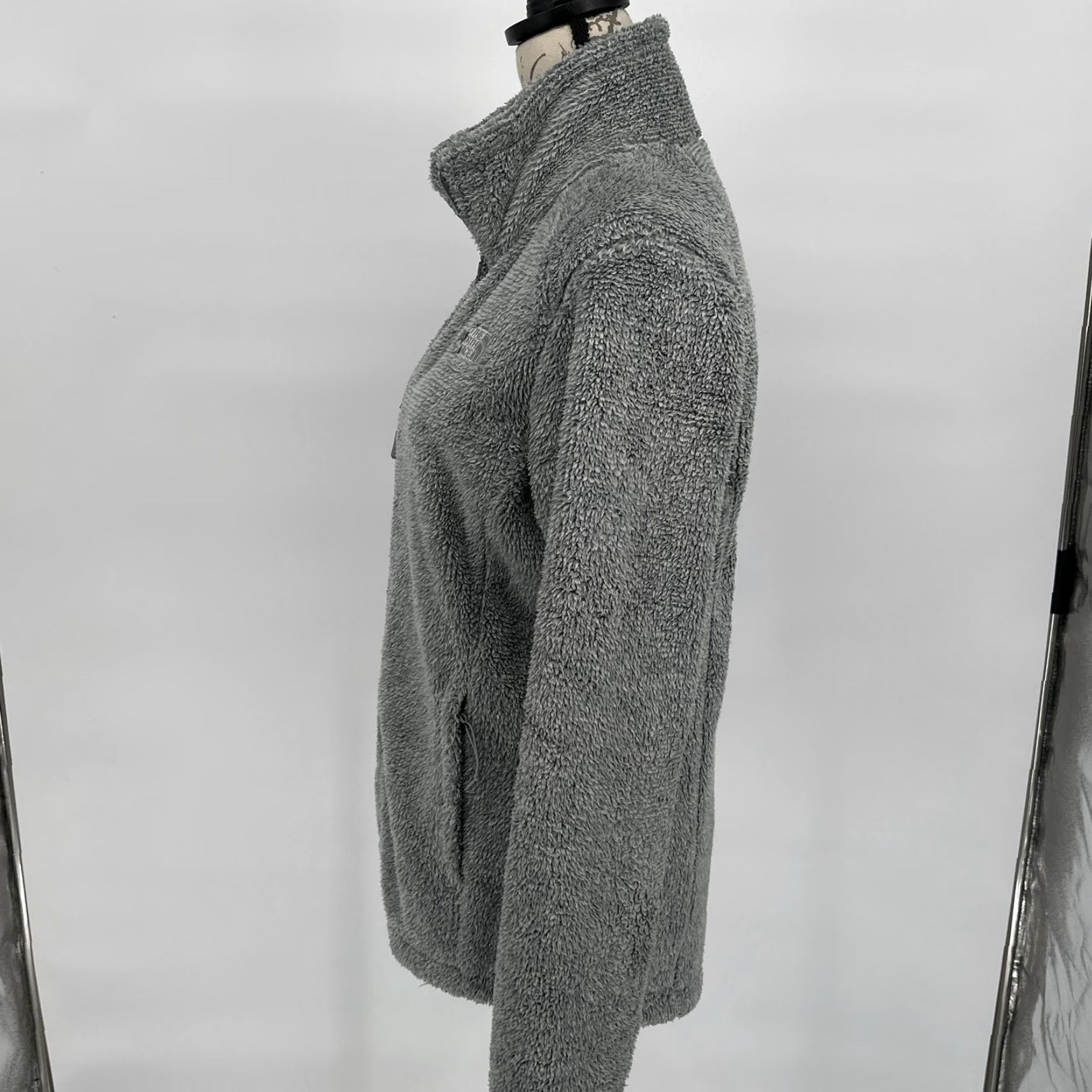 The North Face The North Face Womens Jacket Medium Gray Osito 2 Fleece Full Zip Soft High Pile Size M / US 6-8 / IT 42-44 - 3 Thumbnail