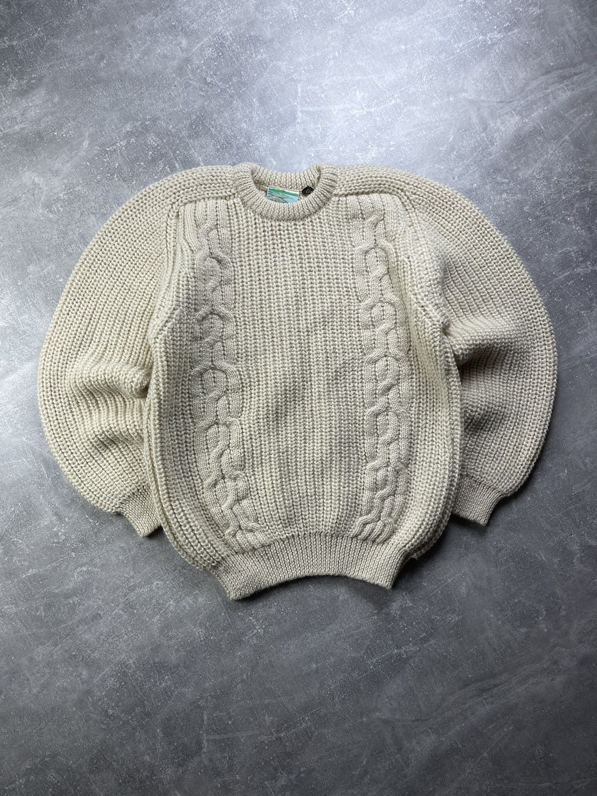 Vintage Gaeltarra Aran Irish Wool Cable Knit Sweater Natural Cream Size US L / EU 52-54 / 3 - 2 Thumbnail