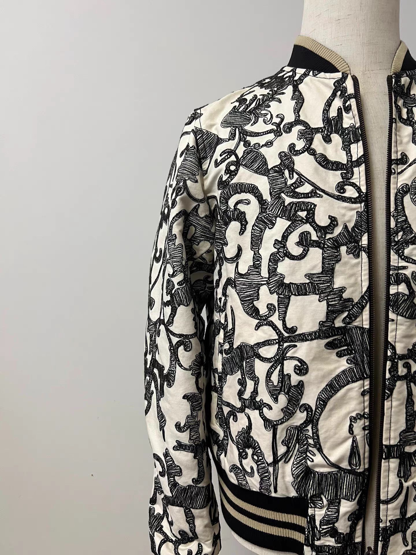 Dries Van Noten Dries Van Noten Runway Linen Embroidered Jacket K9 Size US M / EU 48-50 / 2 - 2 Thumbnail
