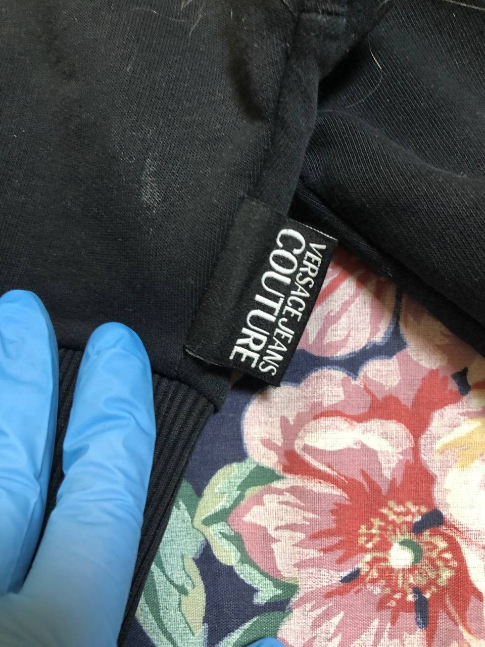 Versace Jeans Couture Versace Jeans Couture black big gold logo hoodie Size XS / US 0-2 / IT 36-38 - 6 Thumbnail
