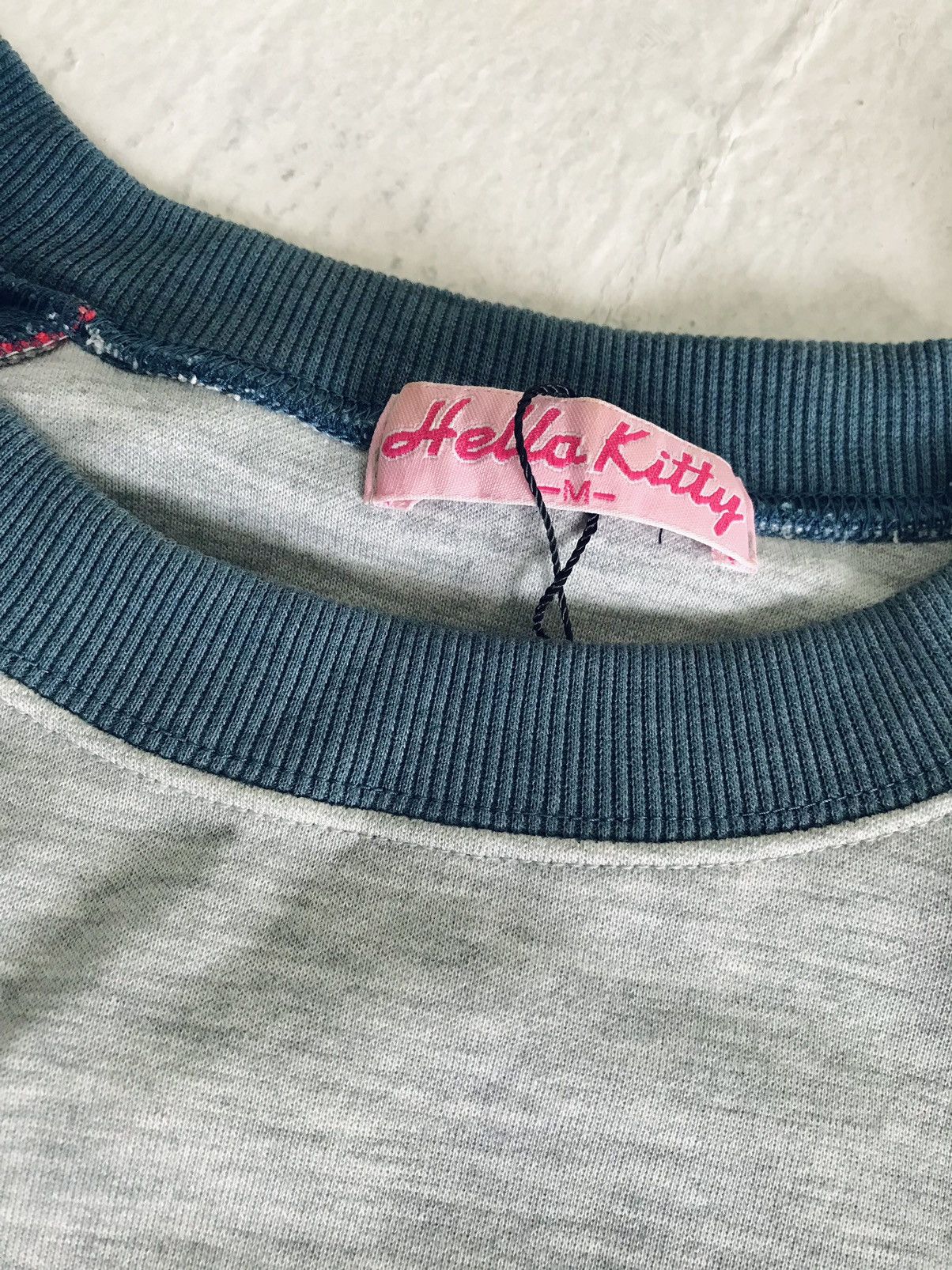 Designer × Vintage Crewneck sweatshirt Hello kitty Size L / US 10 / IT 46 - 4 Thumbnail