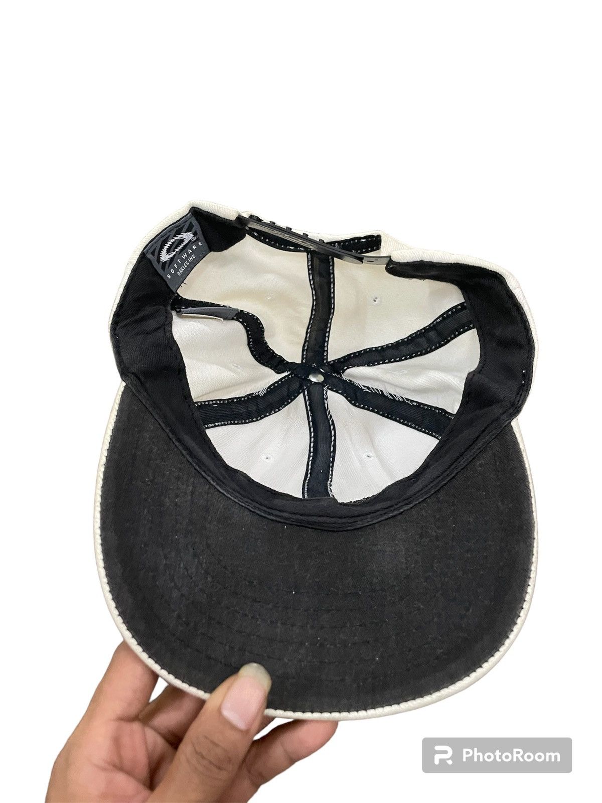 Oakley Vintage Oakley Logo Hat Size ONE SIZE - 3 Thumbnail