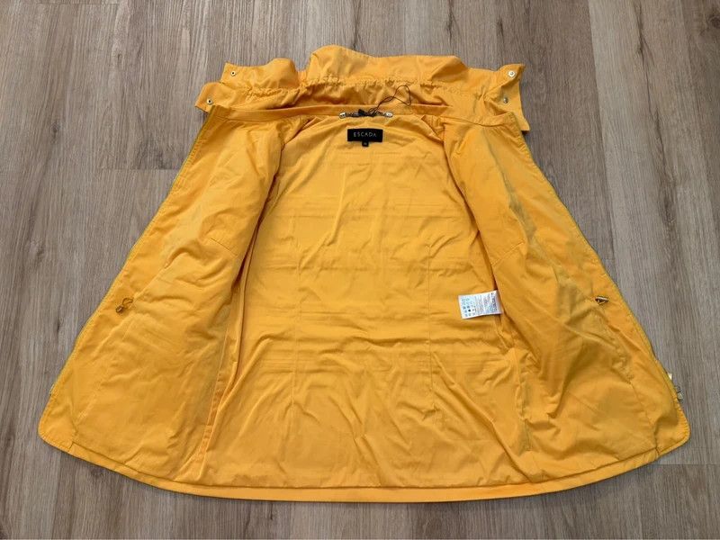 Escada Escada Light Yellow Jacket size 36 S like new Size S / US 4 / IT 40 - 3 Thumbnail