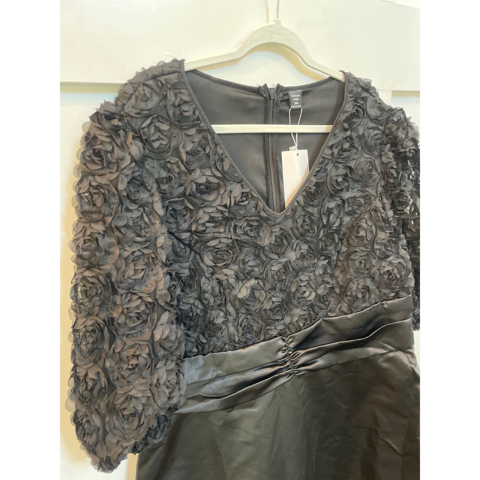 Shein NWT Shein Modely Plus 3D Flowers Puff Sleeve Ruched Dress Size XXL / US 16-18 / IT 52-54 - 9 Thumbnail