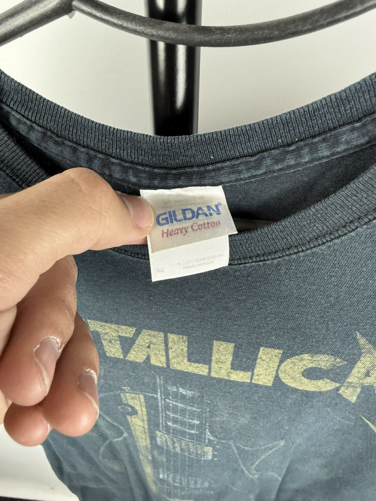 Band Tees × Metallica 00s VNTG Metallica Guitar Tour Band Album Tee Shirt Mens Size US M / EU 48-50 / 2 - 3 Thumbnail