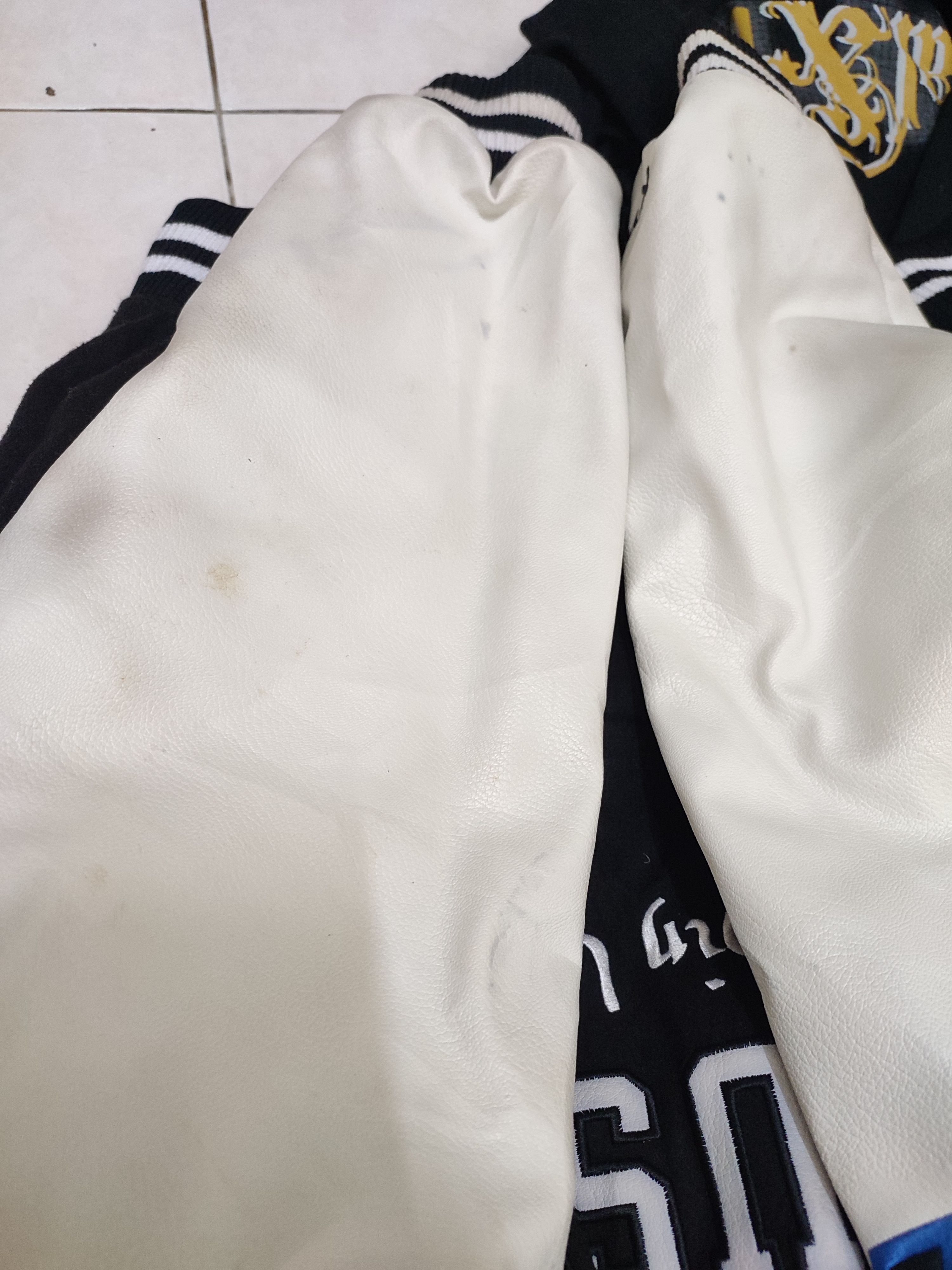 Vintage MUSIC VARSITY UNIV. CHANGSHIN LEATHER SLEEVE VINTAGE Size US S / EU 44-46 / 1 - 11 Thumbnail