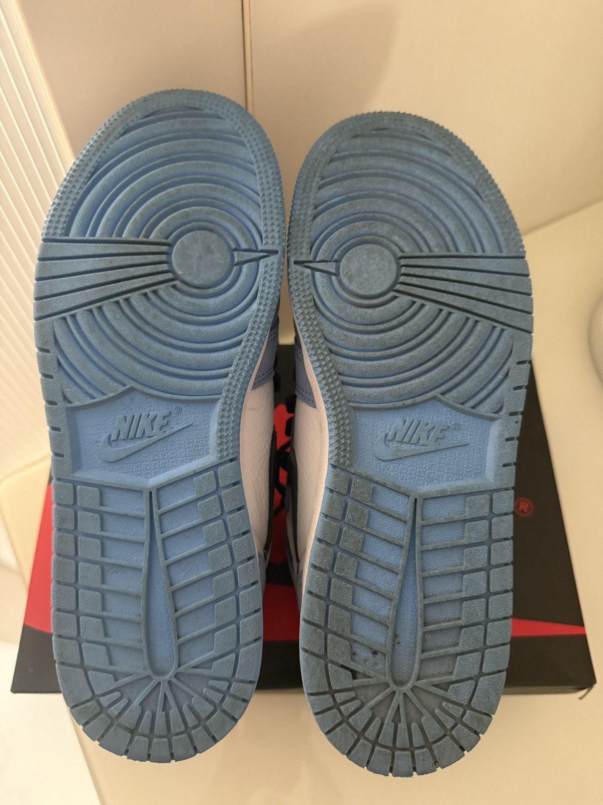 Jordan Brand Jordan 1 “University Blue” Size US 6 / EU 39 - 5 Thumbnail