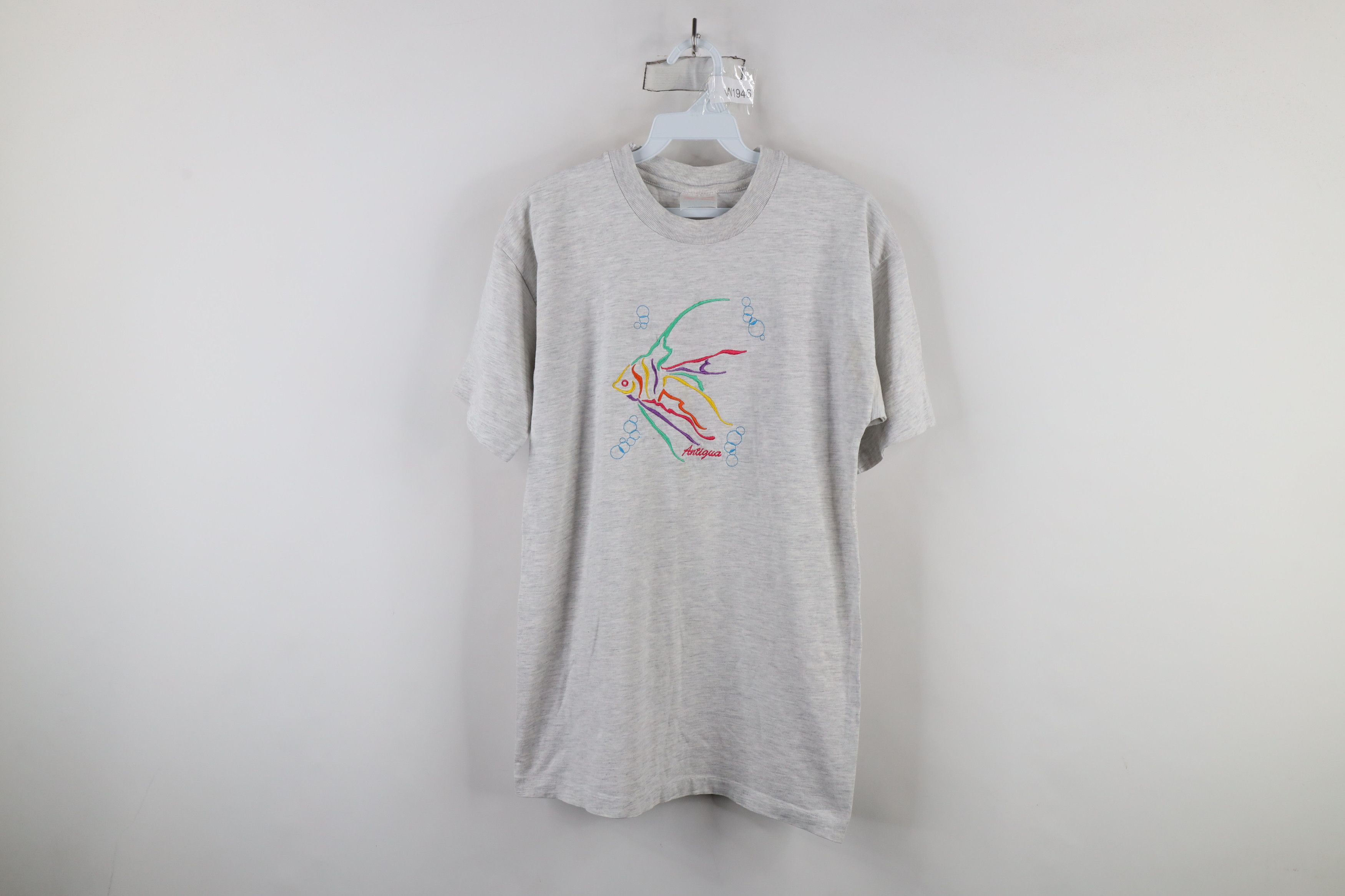 Vintage Vintage 90s Streetwear Rainbow Fish Antigua T-Shirt Gray Size M / US 6-8 / IT 42-44 - 1 Thumbnail