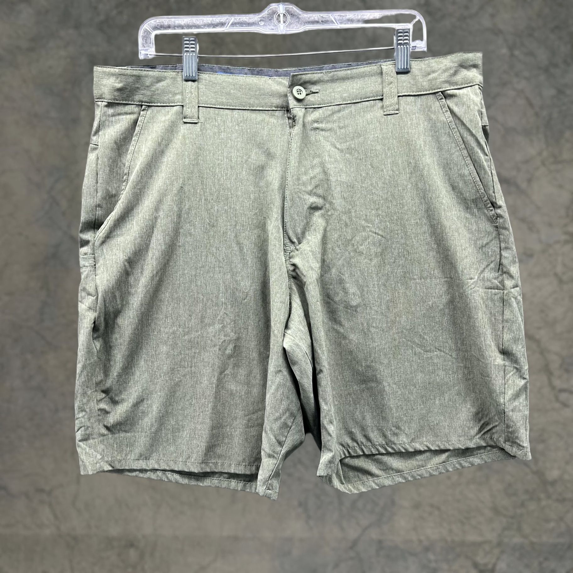 Vintage Reel Legends Shorts Mens 38 Green Microfiber Chino Stretch 9 Inseam Casual Size US 38 / EU 54 - 1 Thumbnail