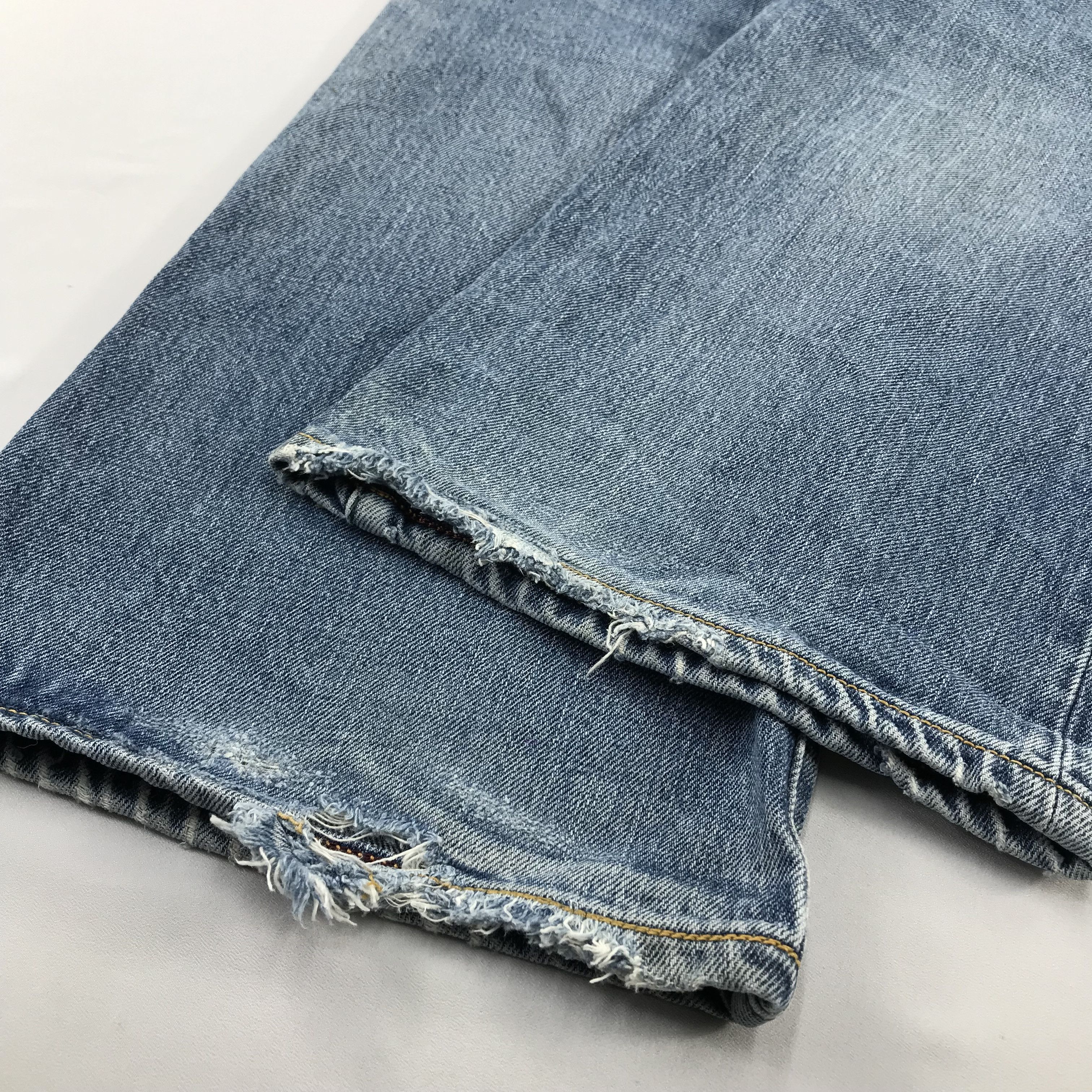 Levi's Vintage Levis 517 Bootcut Jean Distressed Faded Denim KJ3467 Size US 36 / EU 52 - 6 Thumbnail