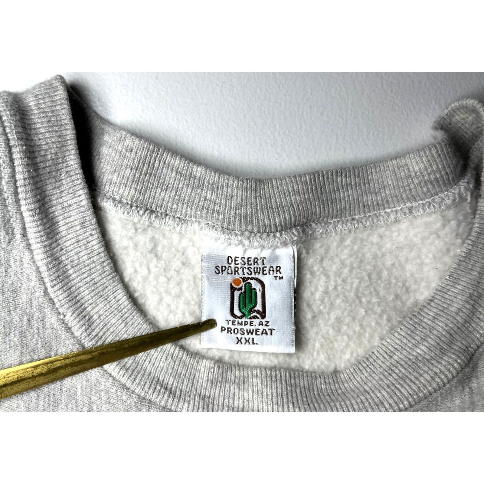 Vintage Vintage 90s Nebraska Sweatshirt Desert Sportswear Made in USA Sz 2XL (Pre-Owned) Size US XXL / EU 58 / 5 - 5 Thumbnail