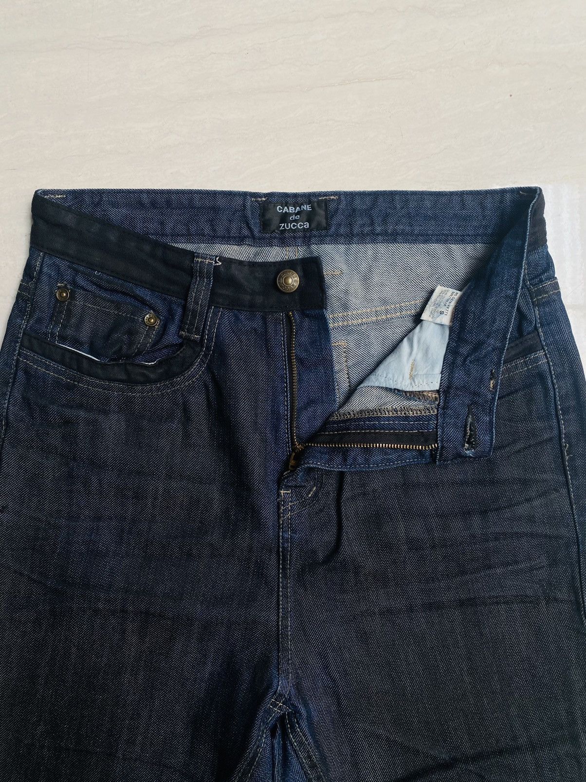 CABANE de ZUCCa Cabane de Zucca Issey Miyake Coated Denim Suede Size US 29 - 9 Thumbnail