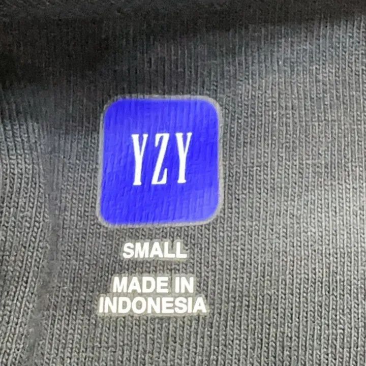 Balenciaga Balenciaga YEEZY X Gap X Balenciaga Logo No Seam Tee -2507 Size US S / EU 44-46 / 1 - 4 Thumbnail