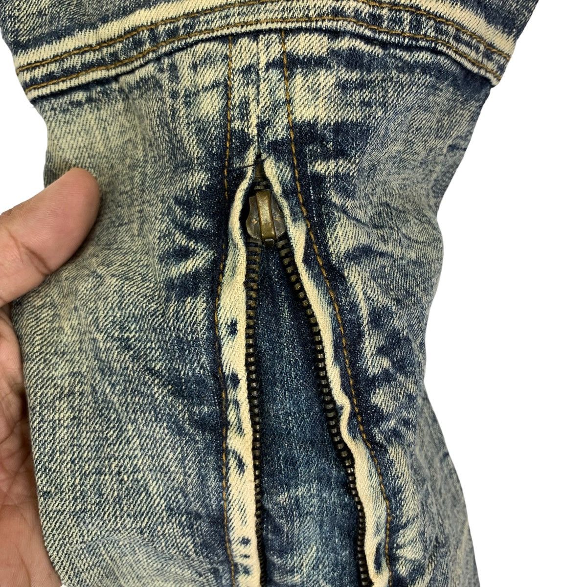 If Six Was Nine VINTAGE SEMANTIC DESIGN DISTRESSED DENIM PANT SIZE 31 Size US 31 - 10 Thumbnail