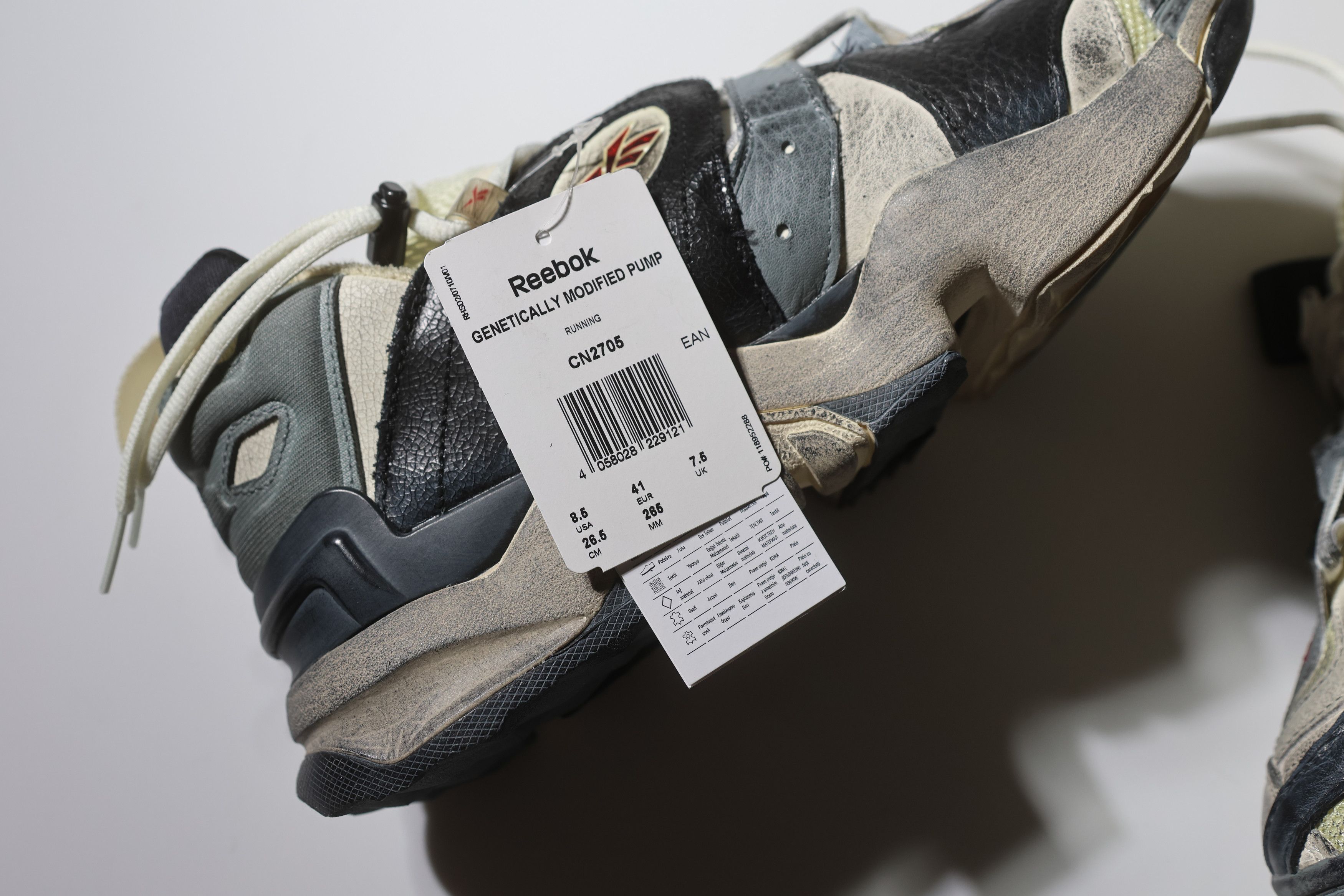 Reebok × Vetements Reebok x Vetements Genetically Modified Pump Dirty Grey Size US 8.5 / EU 41-42 - 9 Thumbnail