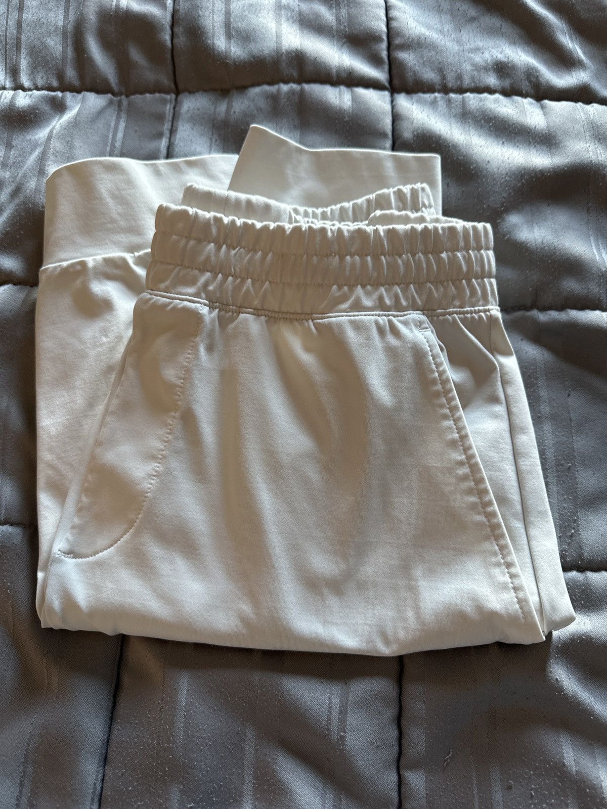 Uniqlo Uniqlo Jogger Pants (Bone White, Slim Fit) Size US 32 / EU 48 - 6 Thumbnail