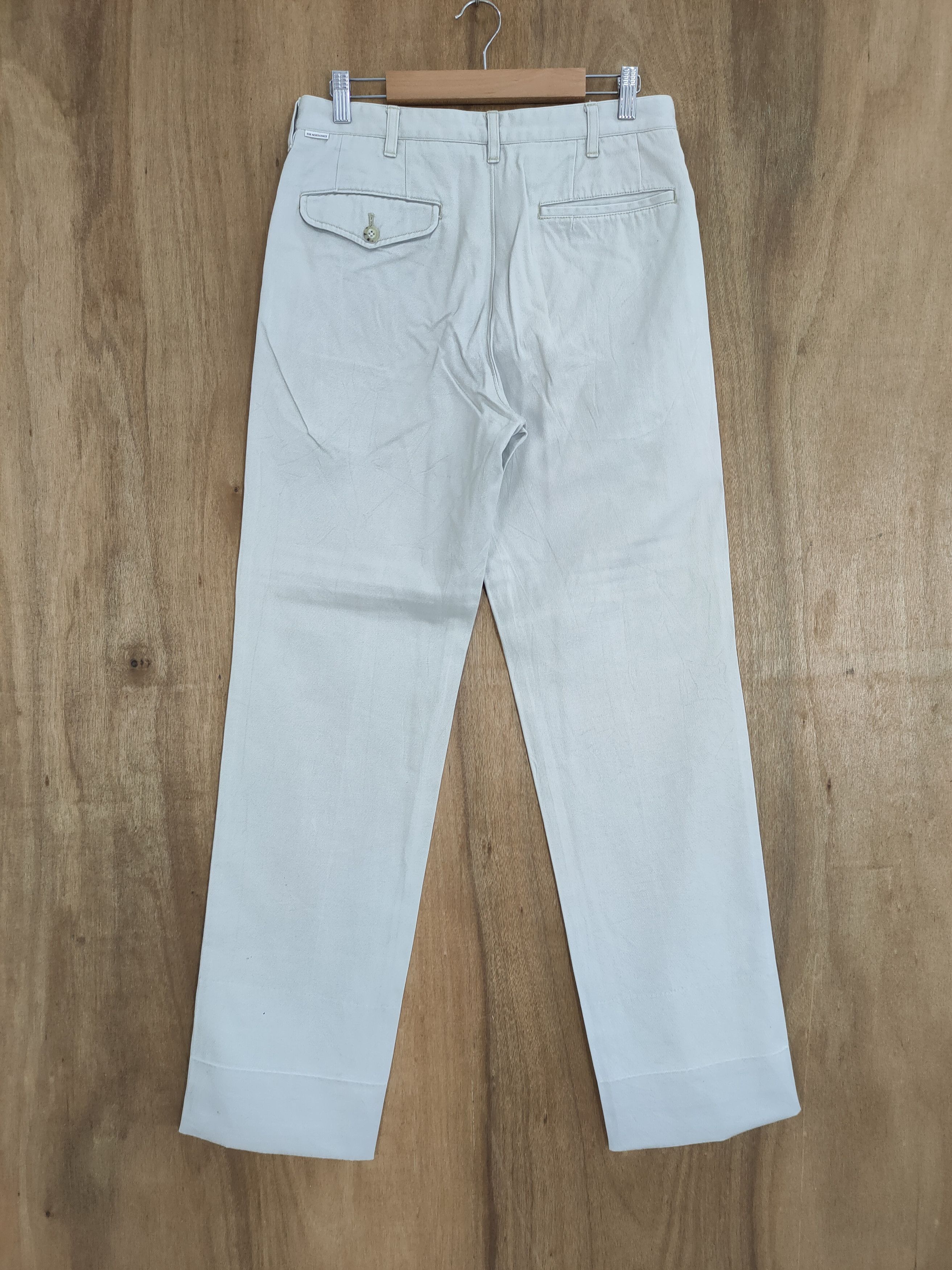The North Face THE NORTH FACE LIGHT GREY TROUSER CHINO PANTS Size US 30 / EU 46 - 8 Thumbnail