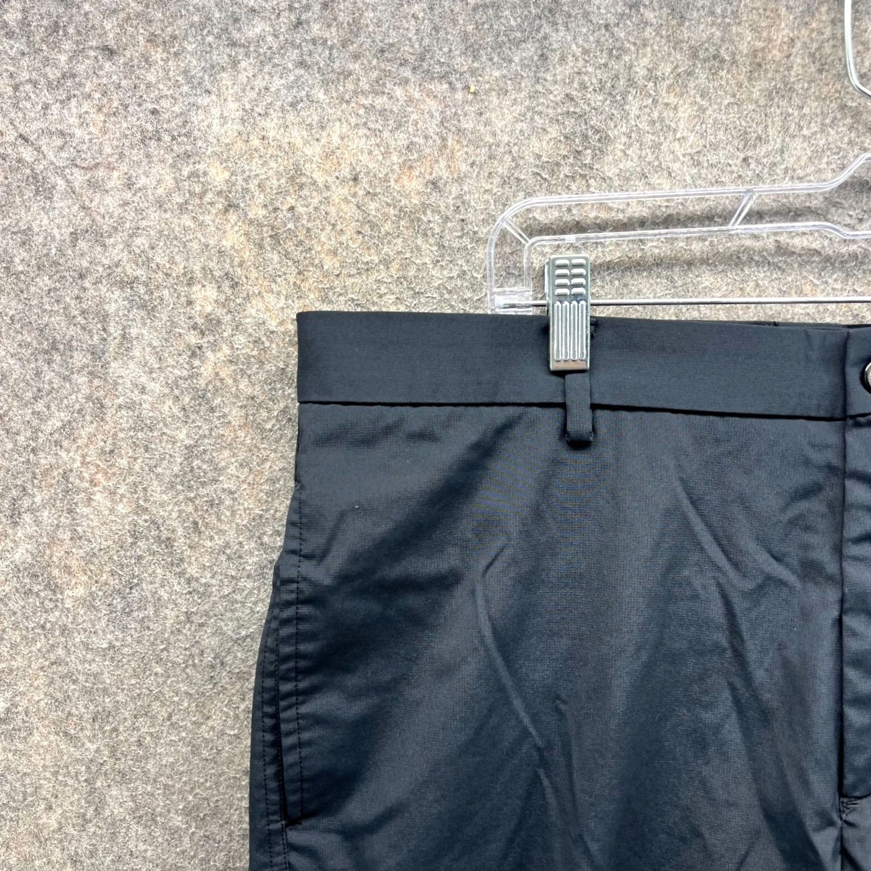 Vintage VINTAGE Greg Norman Shorts Mens 38 Black Flat Front Stretch Polyester Golf Casual Workwear 10in Inseam Mens Size US 38 / EU 54 - 7 Thumbnail