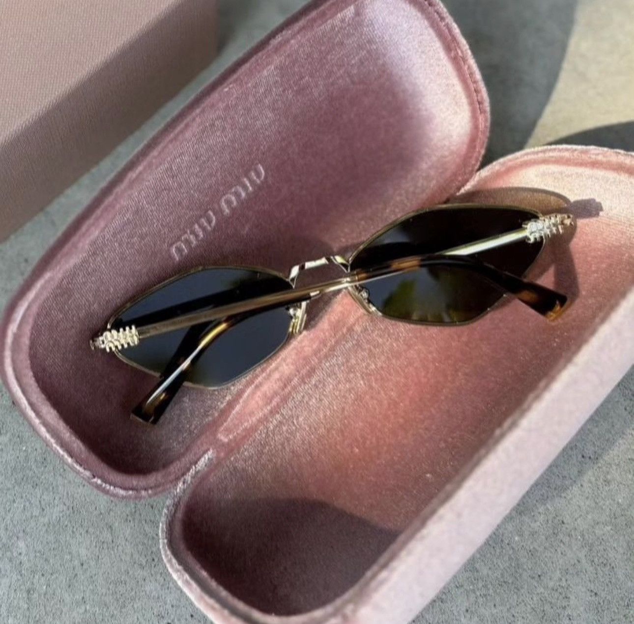 Miu Miu × Vintage NEW Miu Miu sunglasses SMU 56ZS 5AK-09Z Size ONE SIZE - 3 Thumbnail