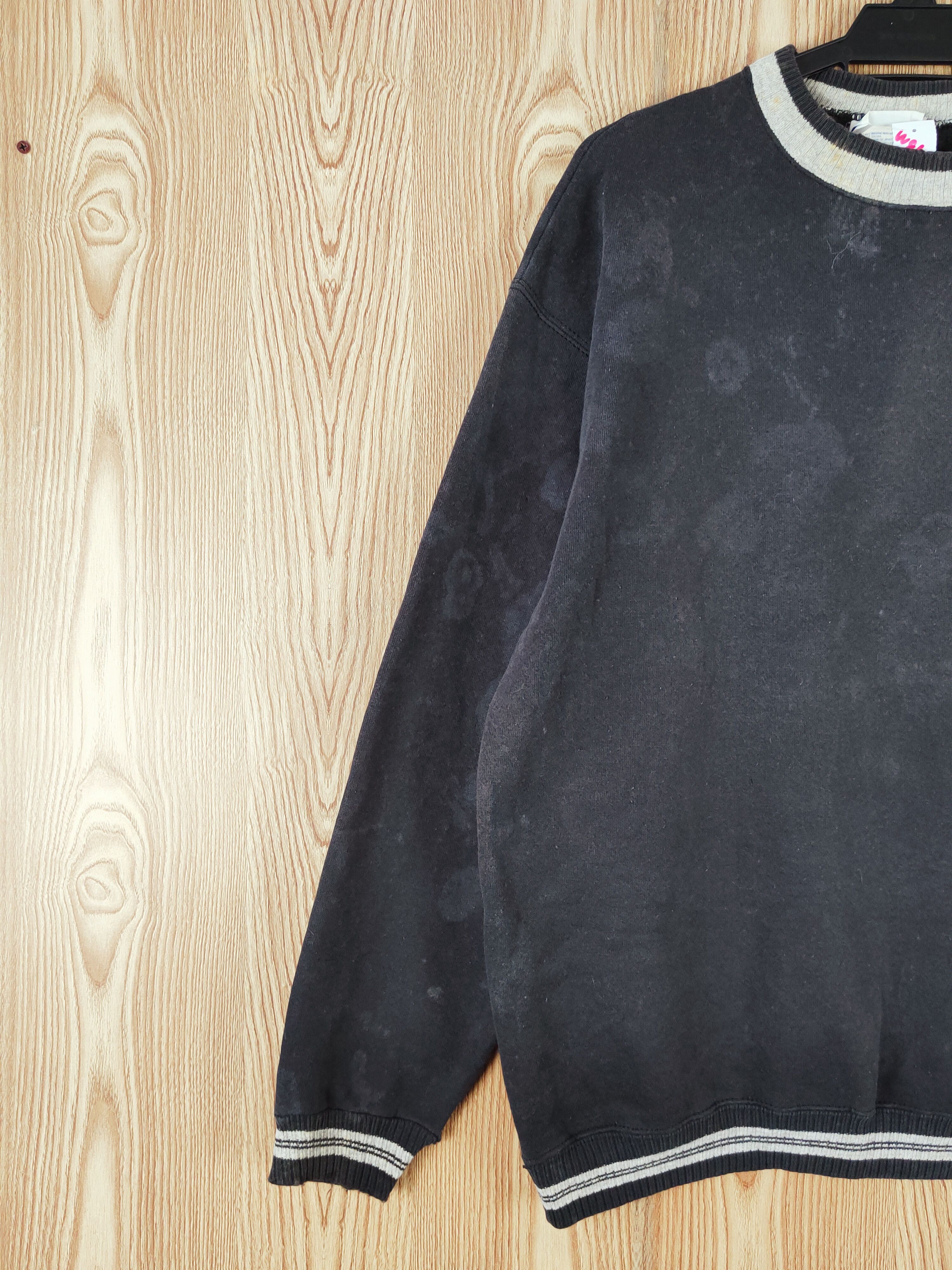 Japanese Brand × Vintage Discus Athletic Black Faded Sweatshirts #W810 Size US L / EU 52-54 / 3 - 3 Thumbnail