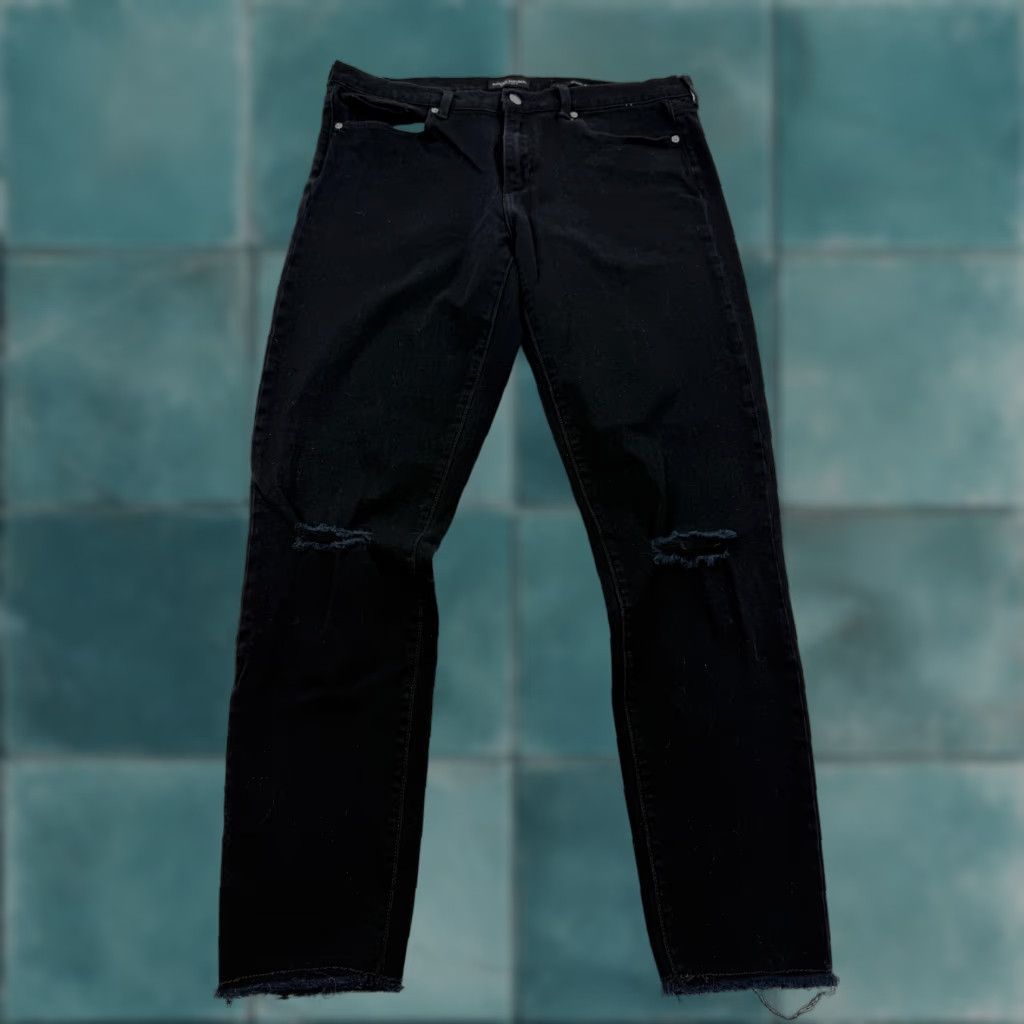 Banana Republic Banana Republic Jeans Womens 33 Black Skinny Fit Distressed Stretch Denim Size 24" / US 00 / IT 34 - 1 Thumbnail
