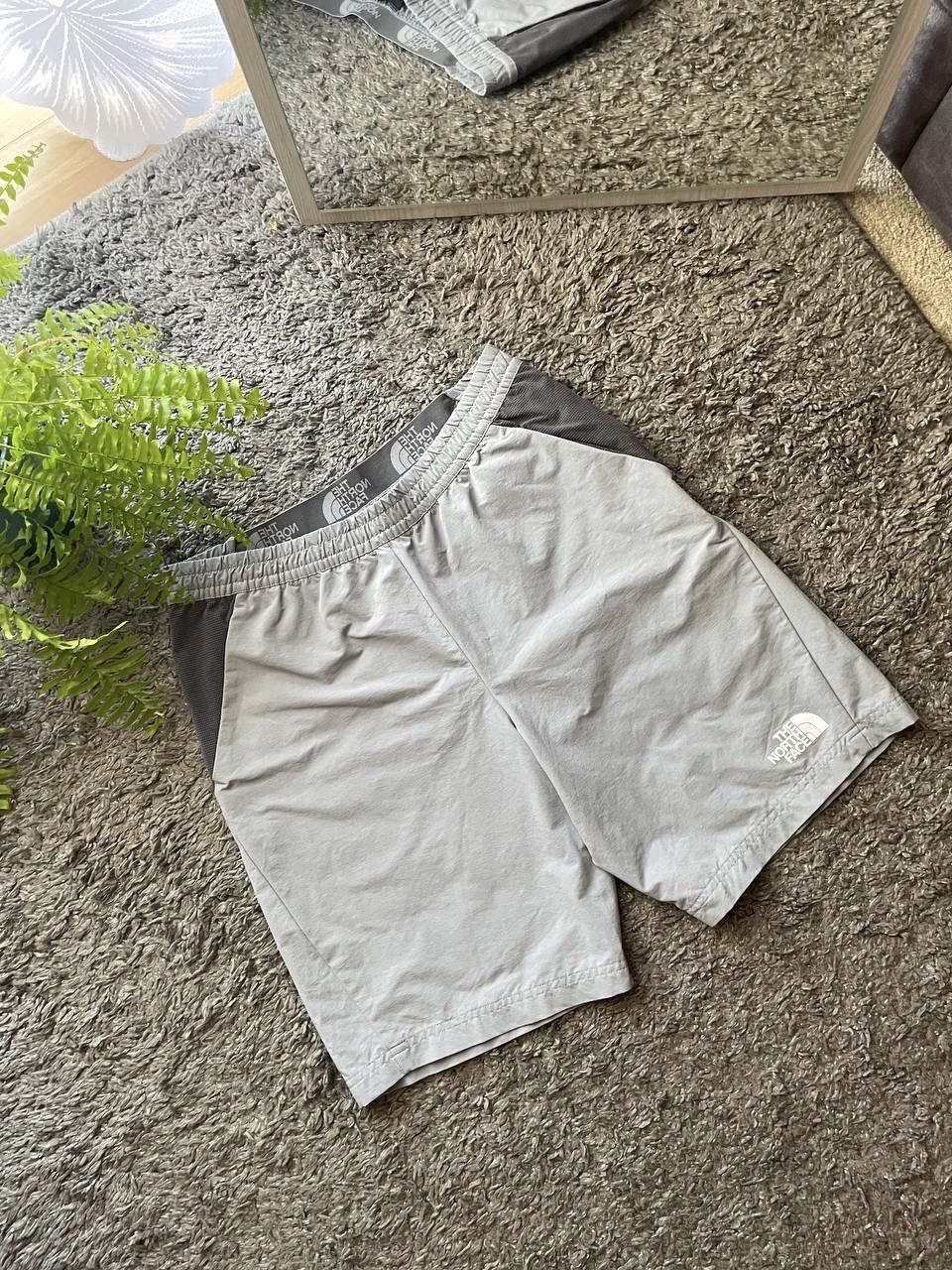 The North Face The North Face Shorts Streetwear Outdoor Gorpcore Logo Rare Size US 30 / EU 46 - 2 Thumbnail