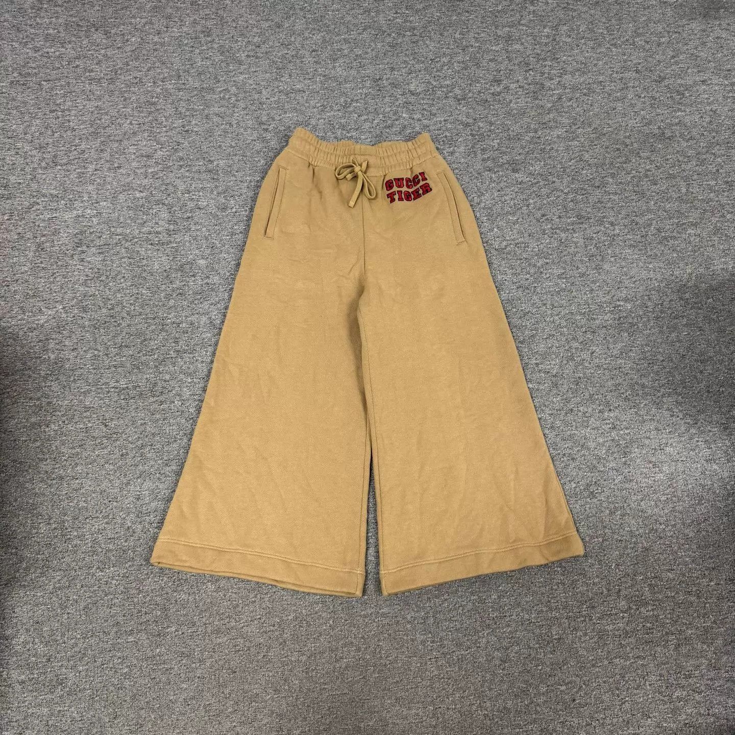 Gucci Gucci khaki wide leg sweatpants XS 99 new Size US 33 - 1 Thumbnail