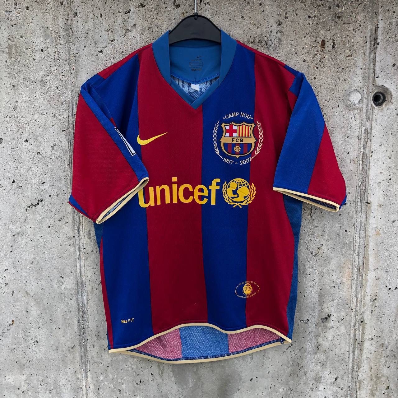 Nike FC Barcelona シャツ Lサイズ 1957-2007 FC BARCELONA CAMP NOU 1957-2007 SOCCER FOOTBAL MENS SIZE L LARGE