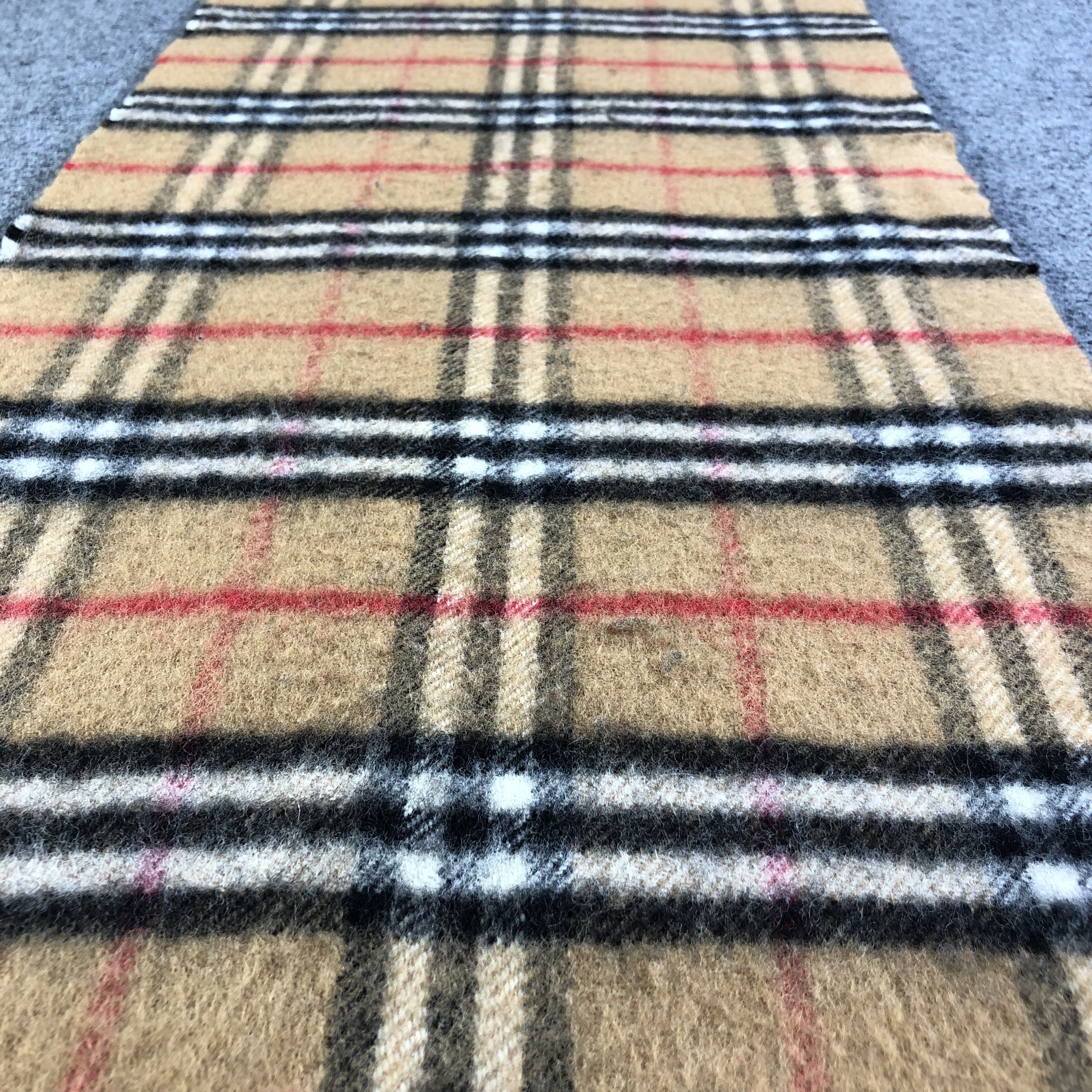 Burberry Burberrys Nova Check Tan Wool Scarf Muffler V1325 Size ONE SIZE - 5 Thumbnail