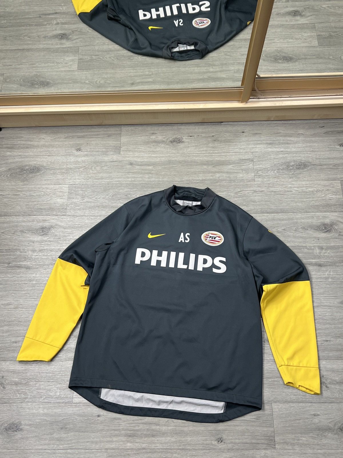 Nike Nike PSV Eindhoven 2009/10 Staff Training Jersey Men’s Sz XL Size US XL / EU 56 / 4 - 1 Thumbnail