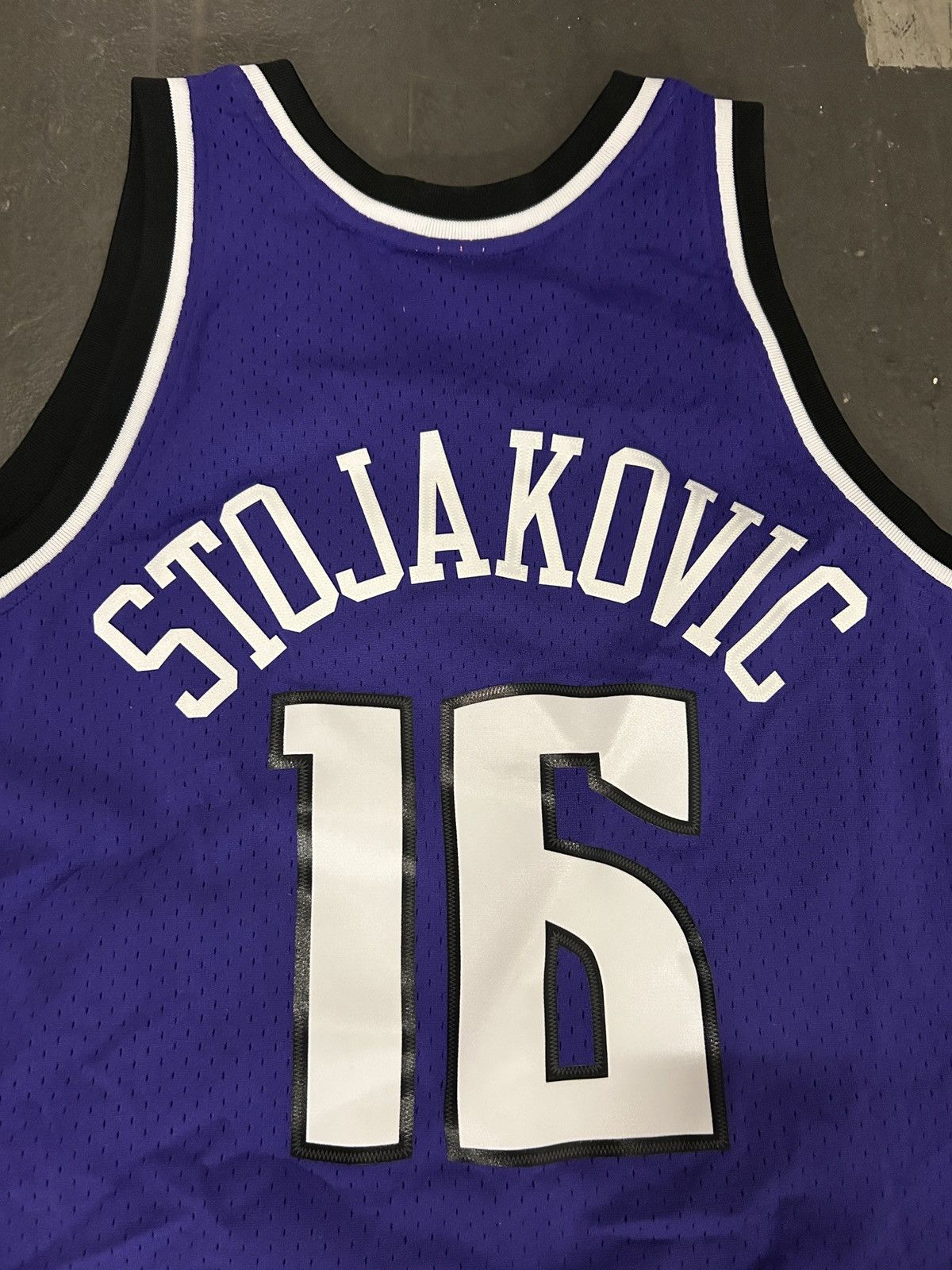 Mitchell & Ness Mitchell & Ness 02-03 Kings Peja Stojakovic Jersey Size US L / EU 52-54 / 3 - 6 Thumbnail