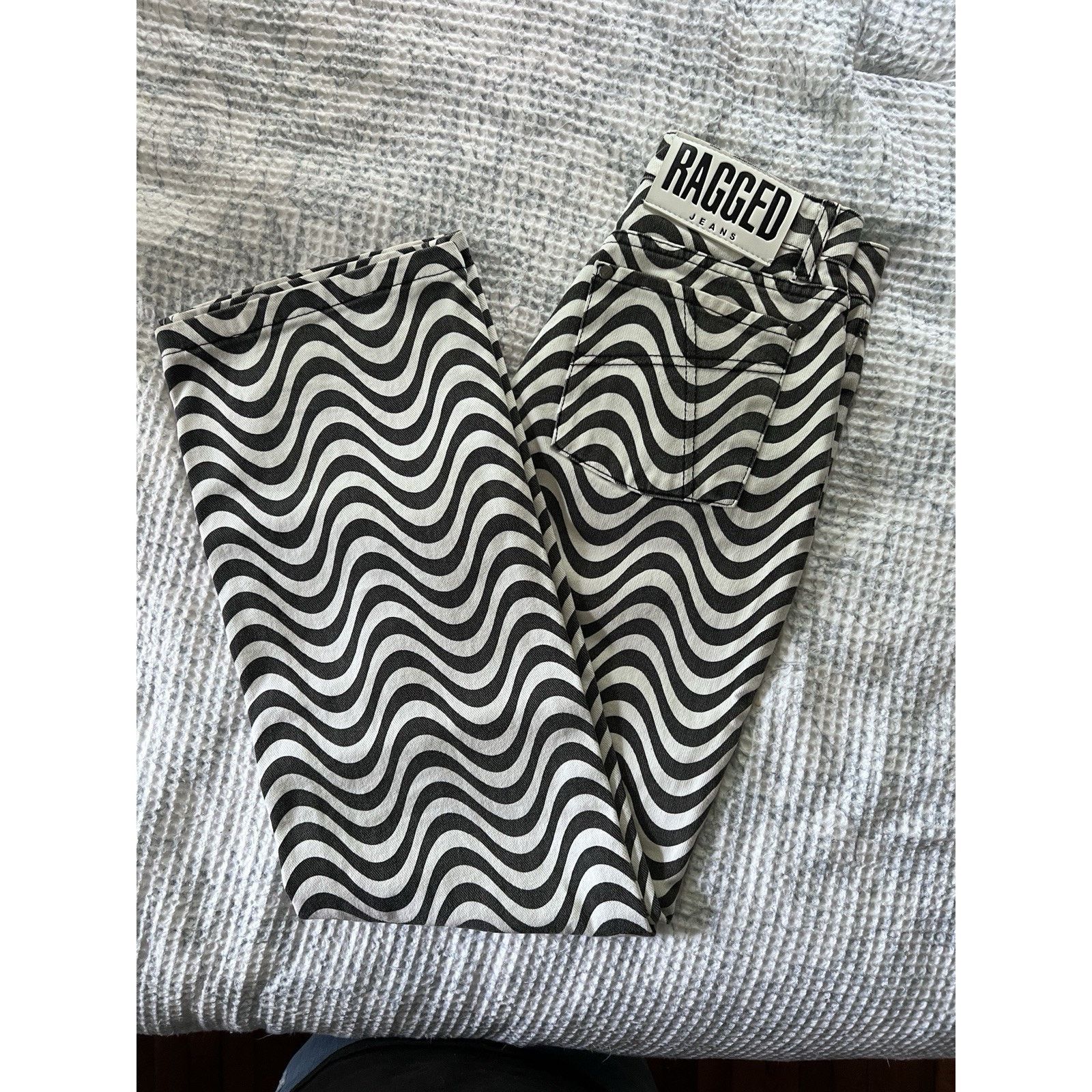 The Ragged Priest Ragged Priest Women's Wave Jeans Straight Leg Sz 24 NWOT Size 24" / US 00 / IT 34 - 3 Thumbnail