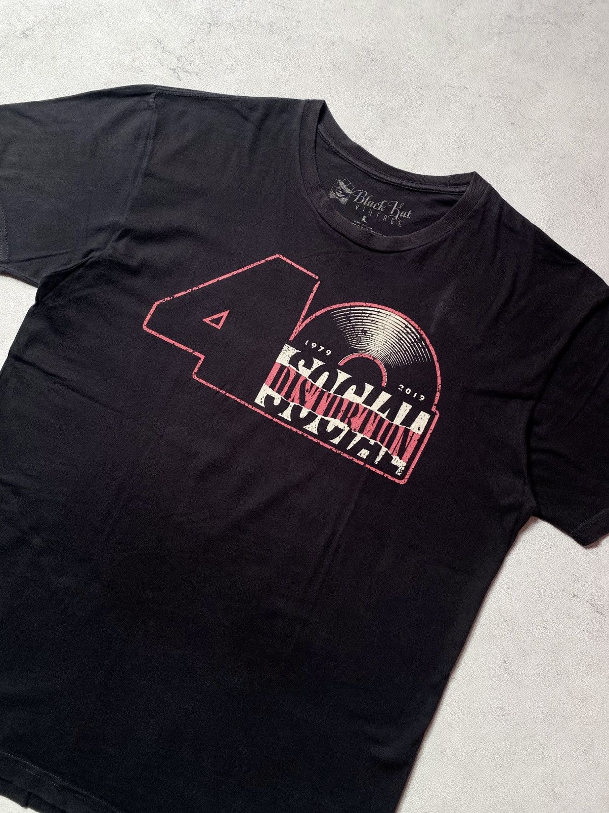 Band Tees Vintage SOCIAL DISTORTION 40th Anniv Tour 2019 Tshirt Size US L / EU 52-54 / 3 - 3 Thumbnail