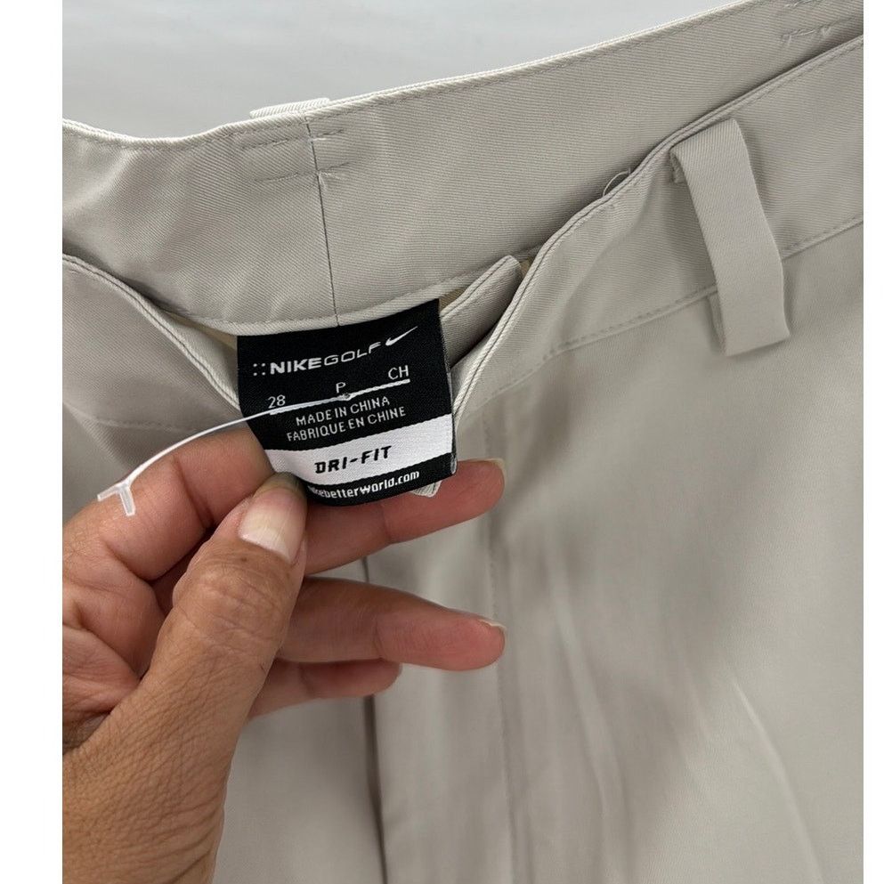 Nike Nike Dri-Fit Boys Golf Shorts light bone size 28 pockets Size US 28 / EU 44 - 4 Thumbnail