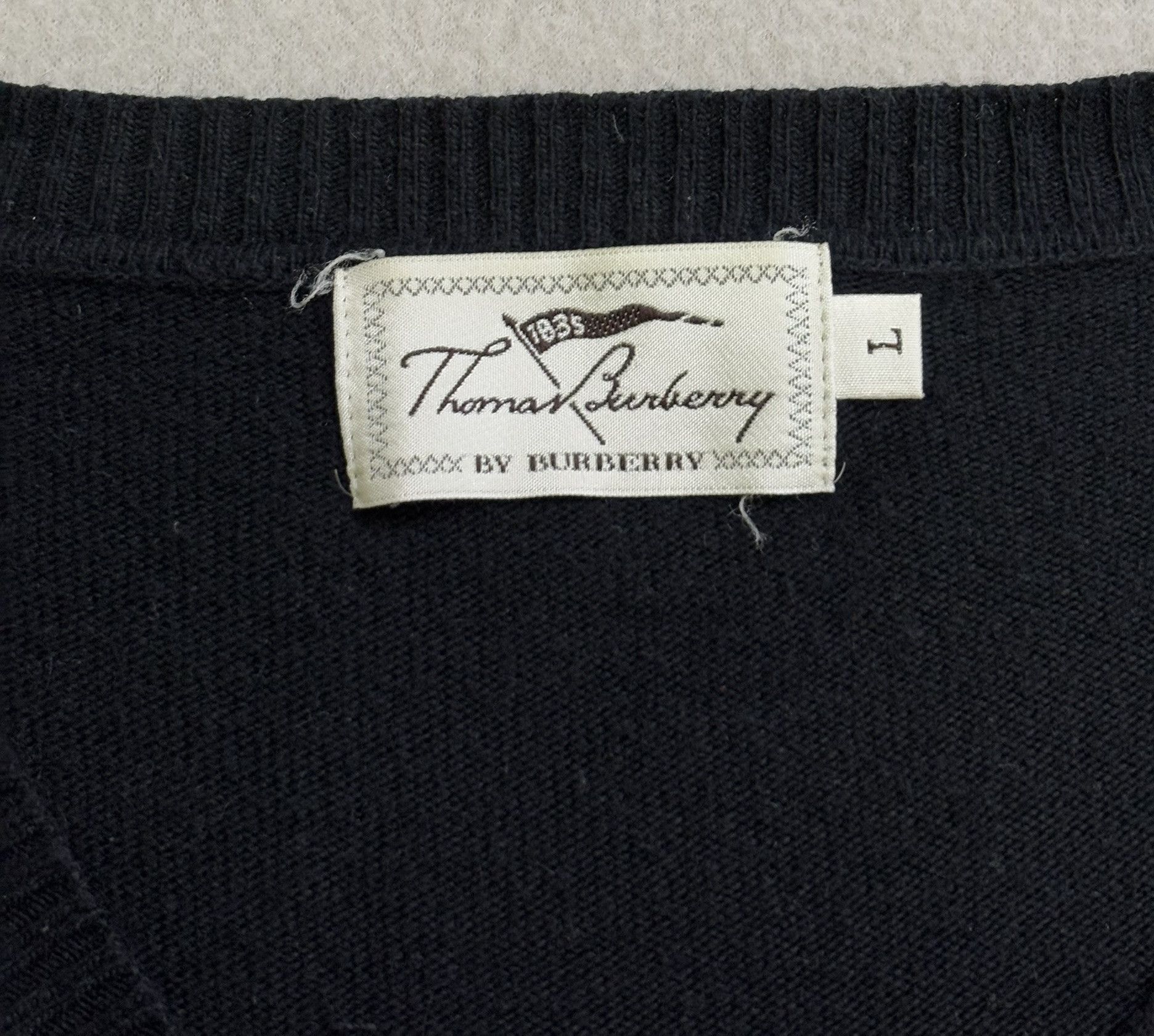 Burberry × Vintage Thomas Burberry Black V-neck sweater Cashmere size L Size US L / EU 52-54 / 3 - 11 Thumbnail