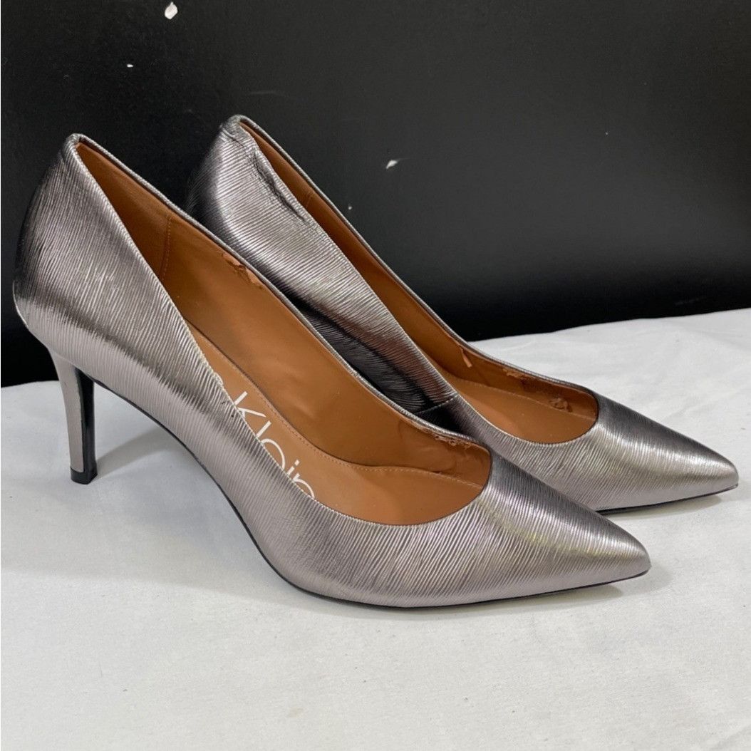 Calvin Klein Calvin Klein Gaylee Women's Silver Shoes/Heels Sz 7 SKU 5513 Size US 7 / IT 37 - 2 Thumbnail
