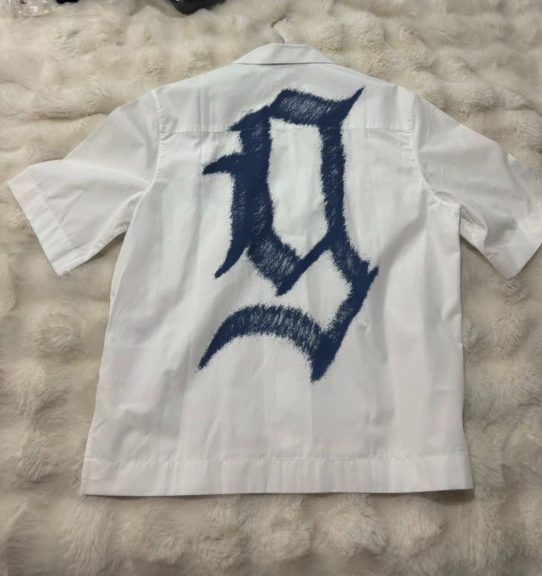 Givenchy Givenchy size 39 Printed logo short sleeve shirt Size US XS / EU 42 / 0 - 2 Thumbnail