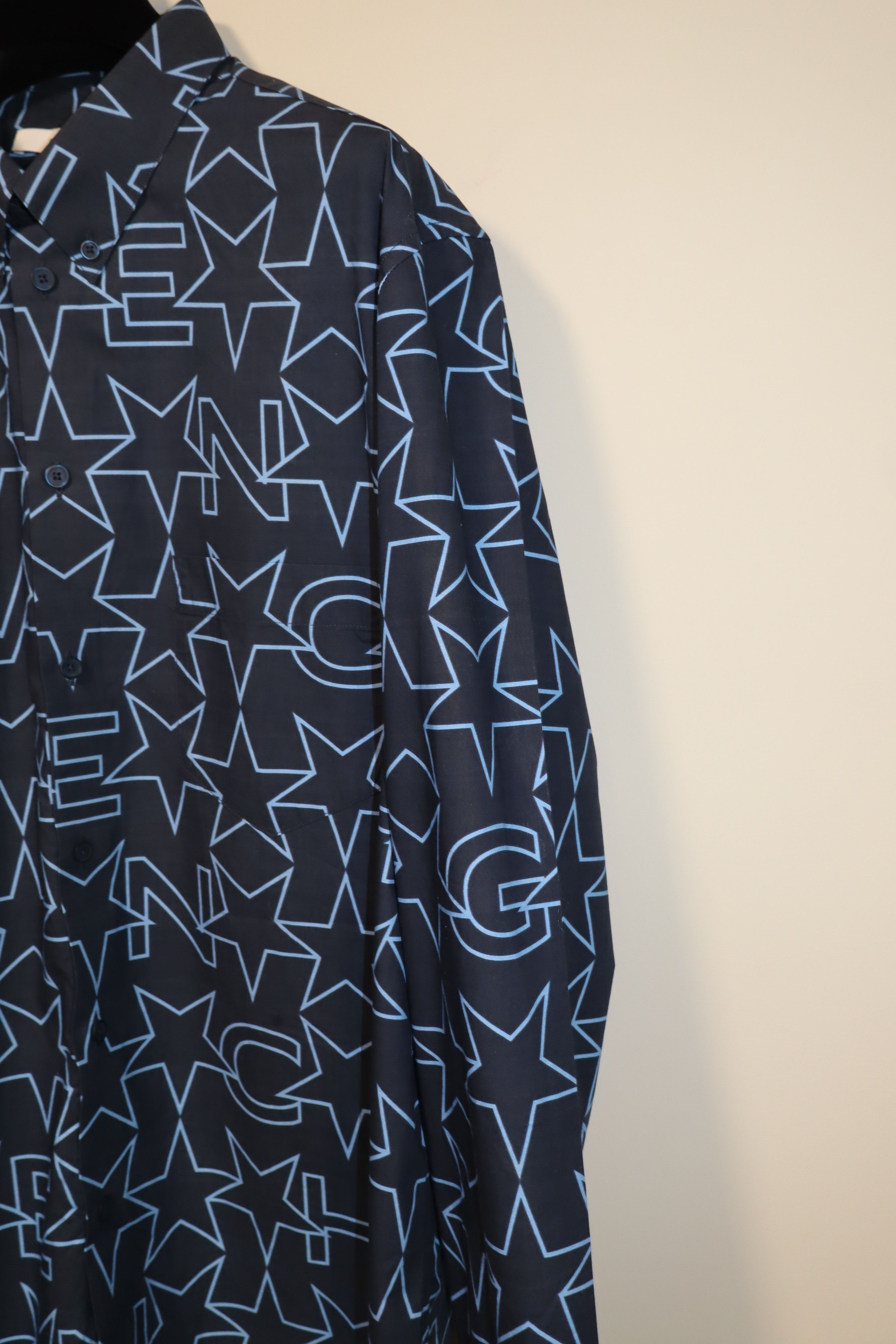 Givenchy Star print logo shirt Size US XL / EU 56 / 4 - 4 Thumbnail